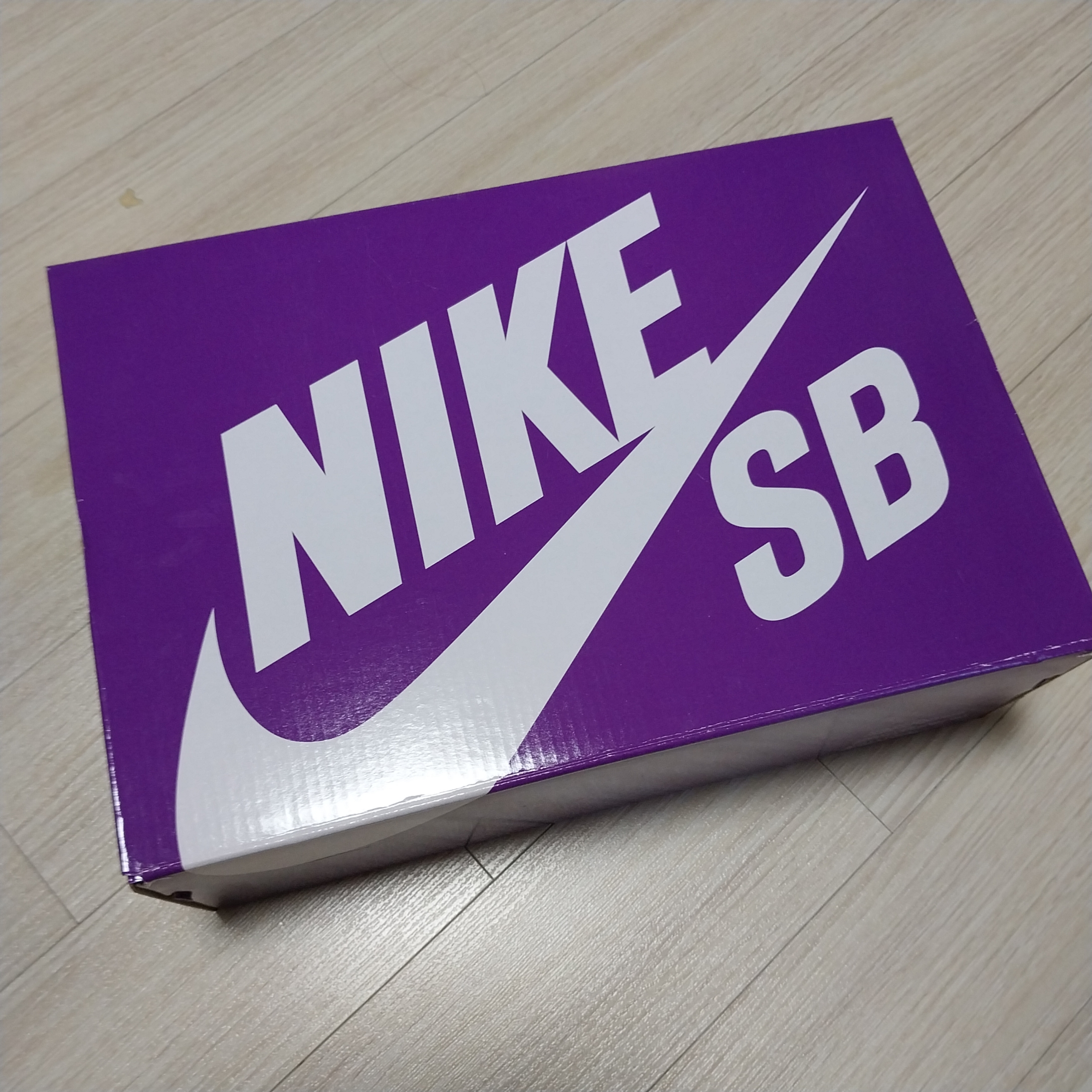 Nike SB Dunk Low Pro White and Gum Light Brown 착용 스타일 - 3