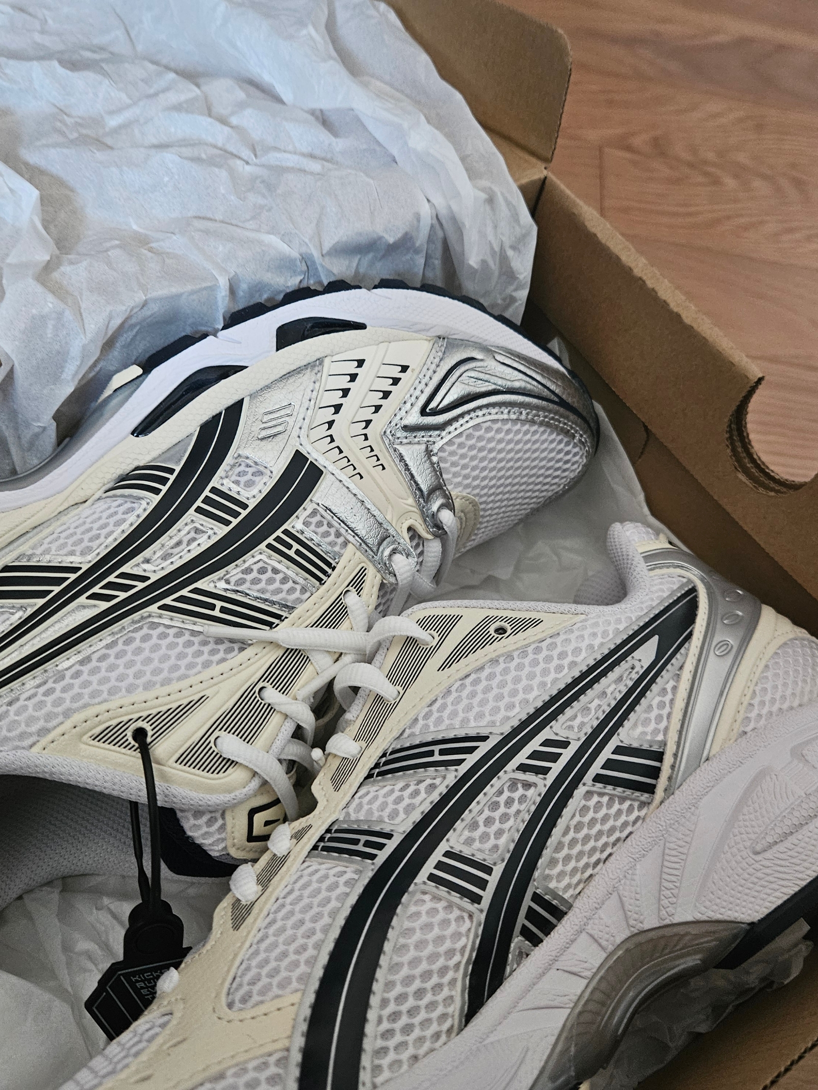 (W) Asics Gel-Kayano 14 White Midnight 착용 스타일 - 1