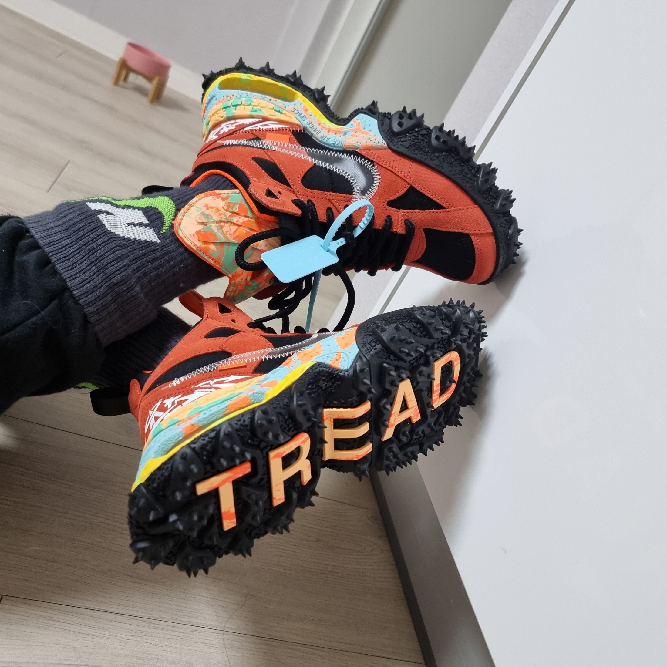 Nike x Off-White Terra Forma Mantra Orange 착용 스타일