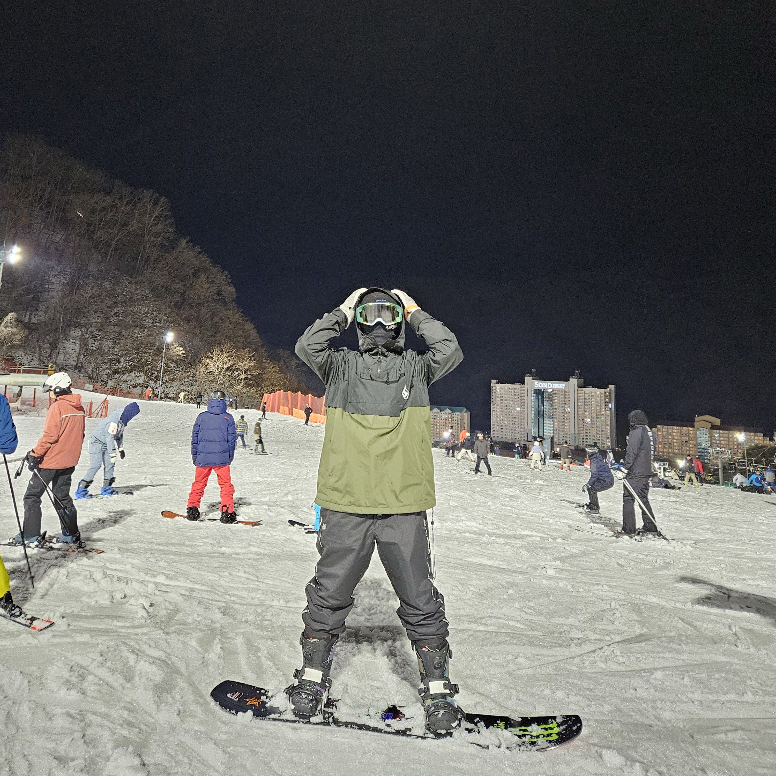 Supreme x Honda x Fox Racing Vue Goggle Moss - 19FW 착용 스타일 - 3