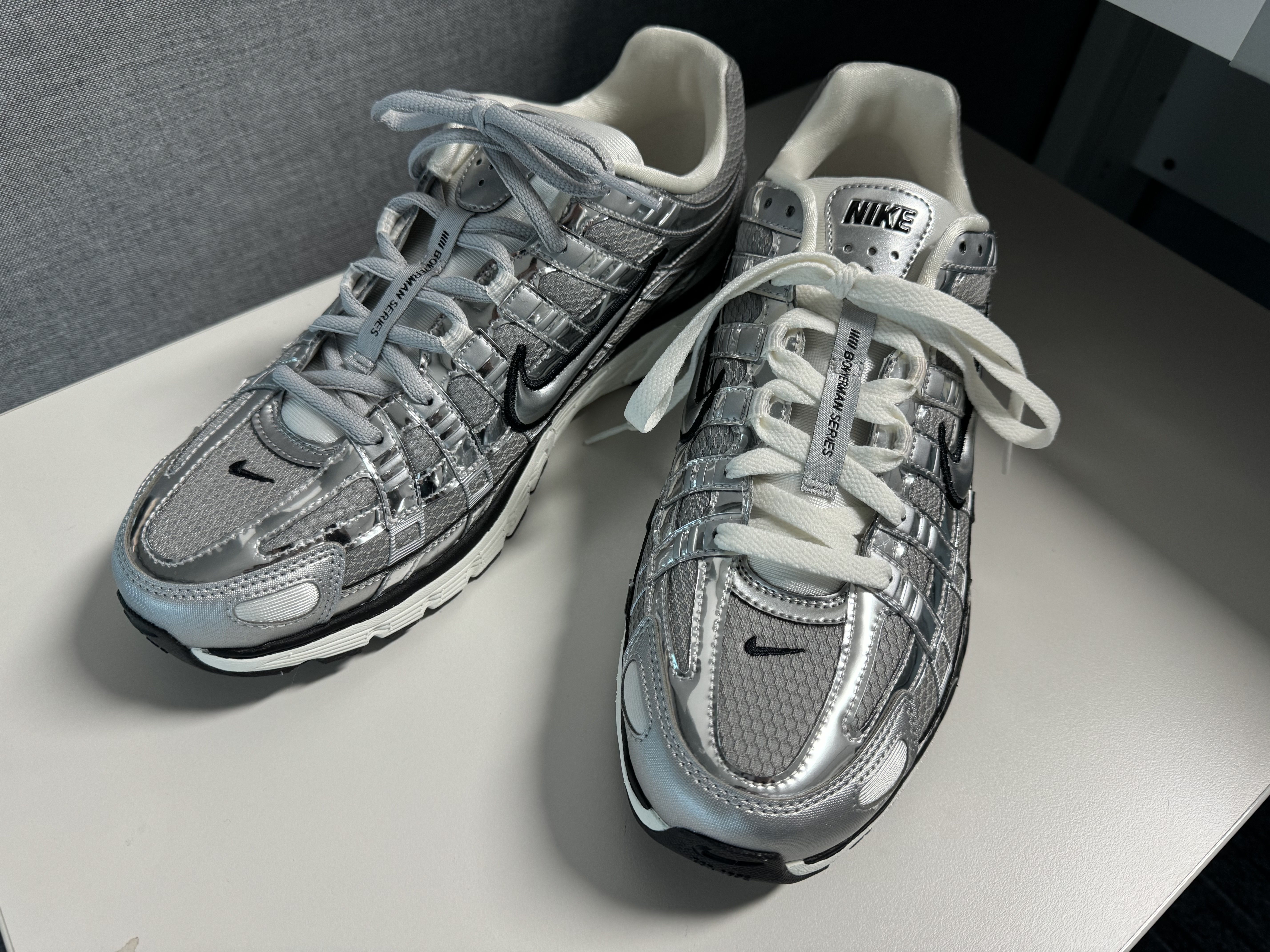 Nike P-6000 Metallic Silver 착용 스타일 - 1