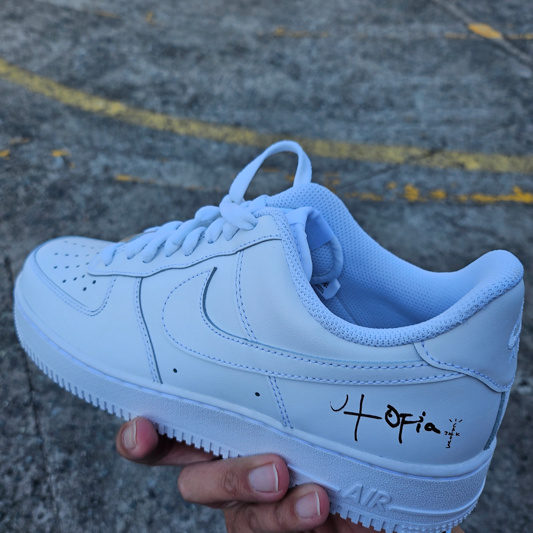 (W) Nike x Travis Scott Air Force 1 '07 Low Cactus Jack Utopia Edition White 착용 스타일