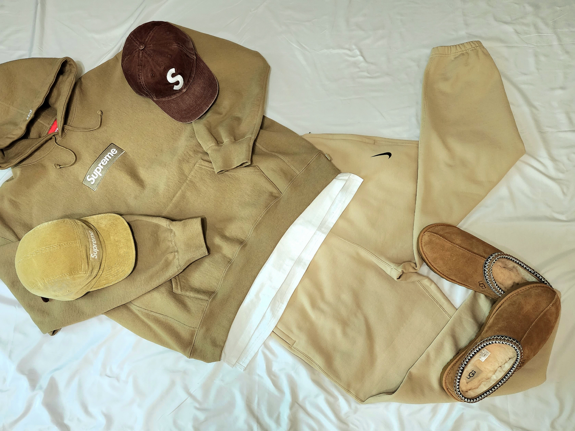 Supreme Corduroy Camp Cap Beige - 23FW, Nike x Billie Eilish NRG Fleece Pants Mushroom - Asia 착용 스타일 - 5
