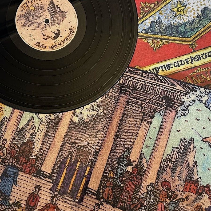Jannabi The Land of Fantasy LP Black 착용 스타일