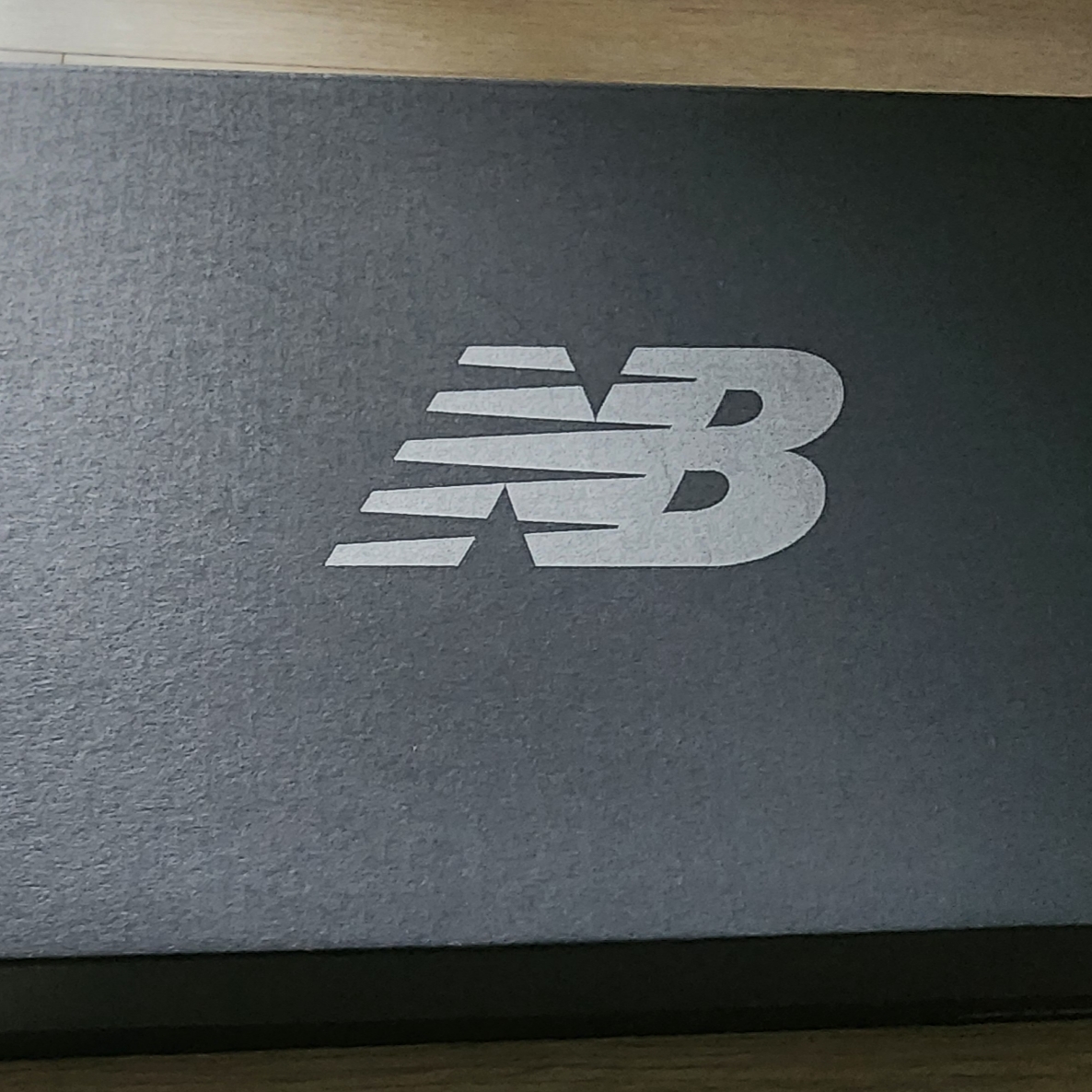 New Balance 2002R Grey 착용 스타일 - 1