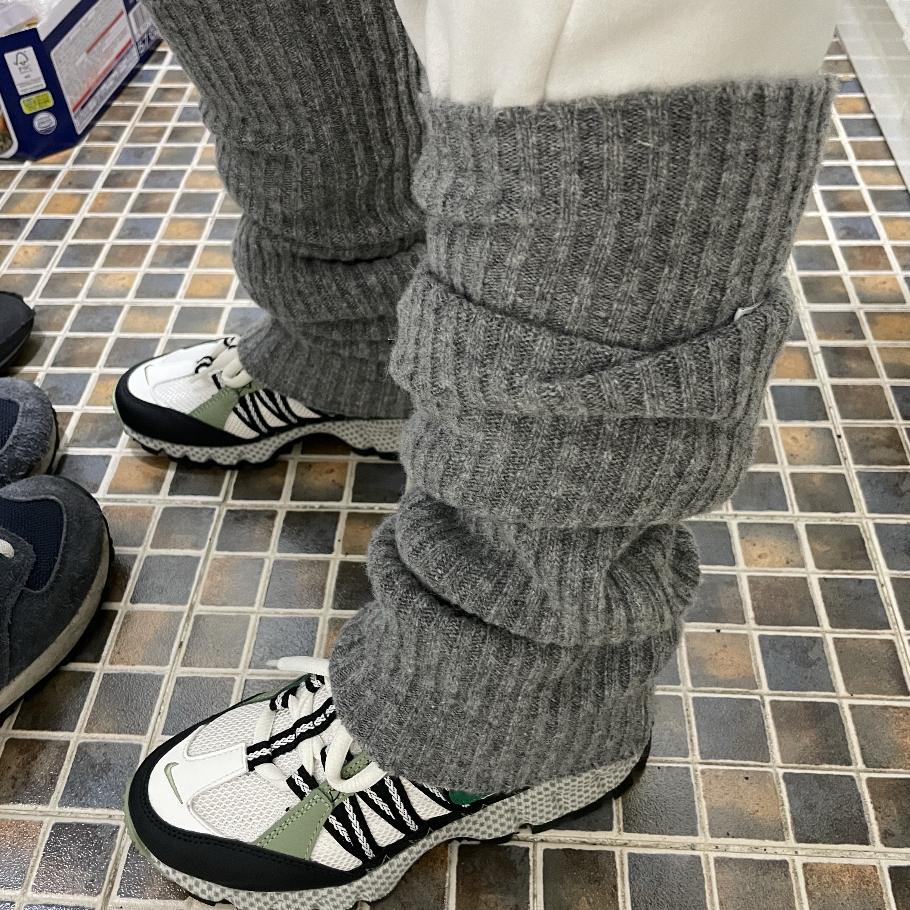 Nike Air Humara Oil Green and Malachite 착용 스타일