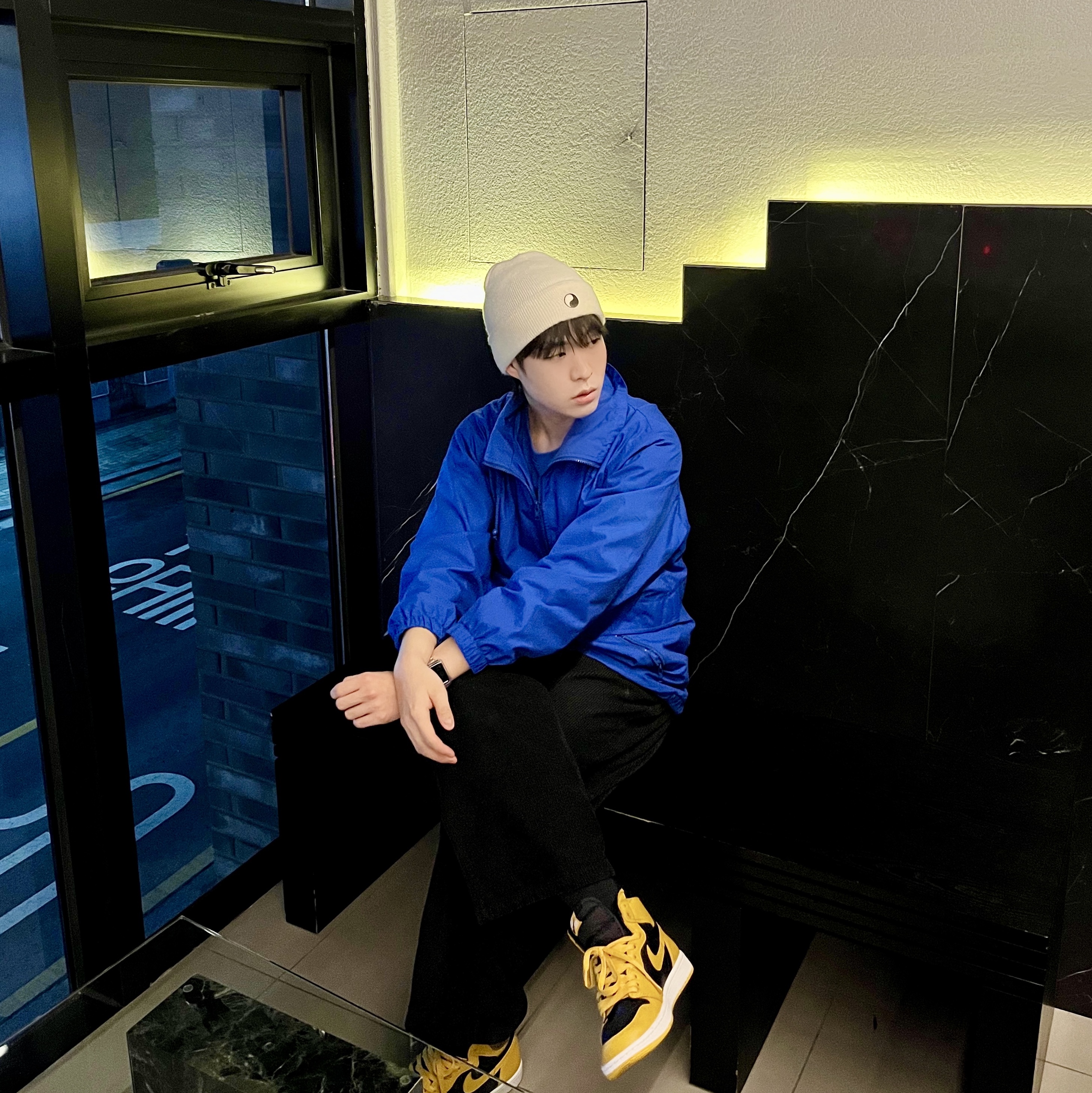 Jordan 1 Retro High OG Pollen, Stussy x Our Legacy Yin Yang Beanie Bone 착용 스타일