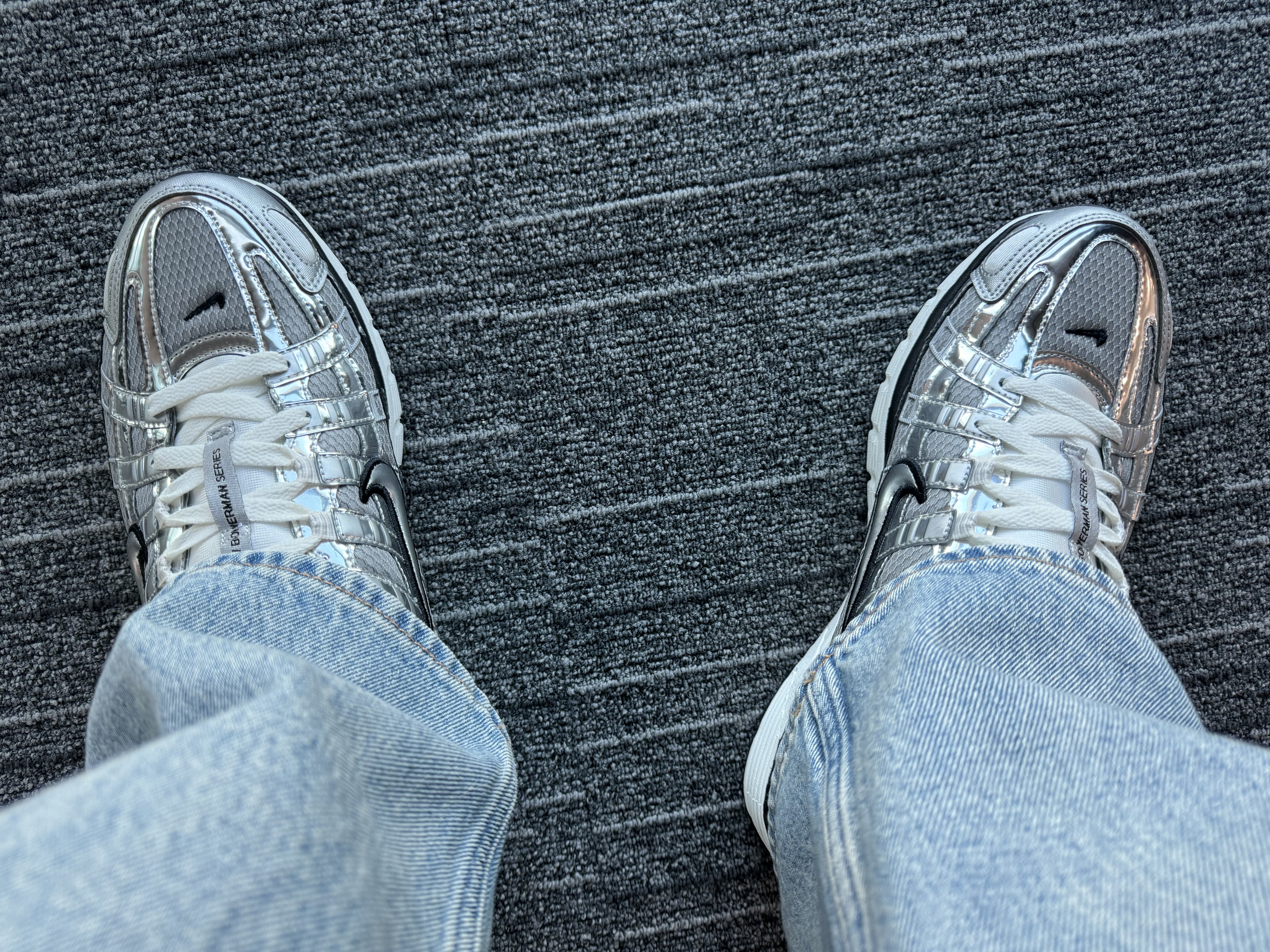 Nike P-6000 Metallic Silver 착용 스타일 - 2
