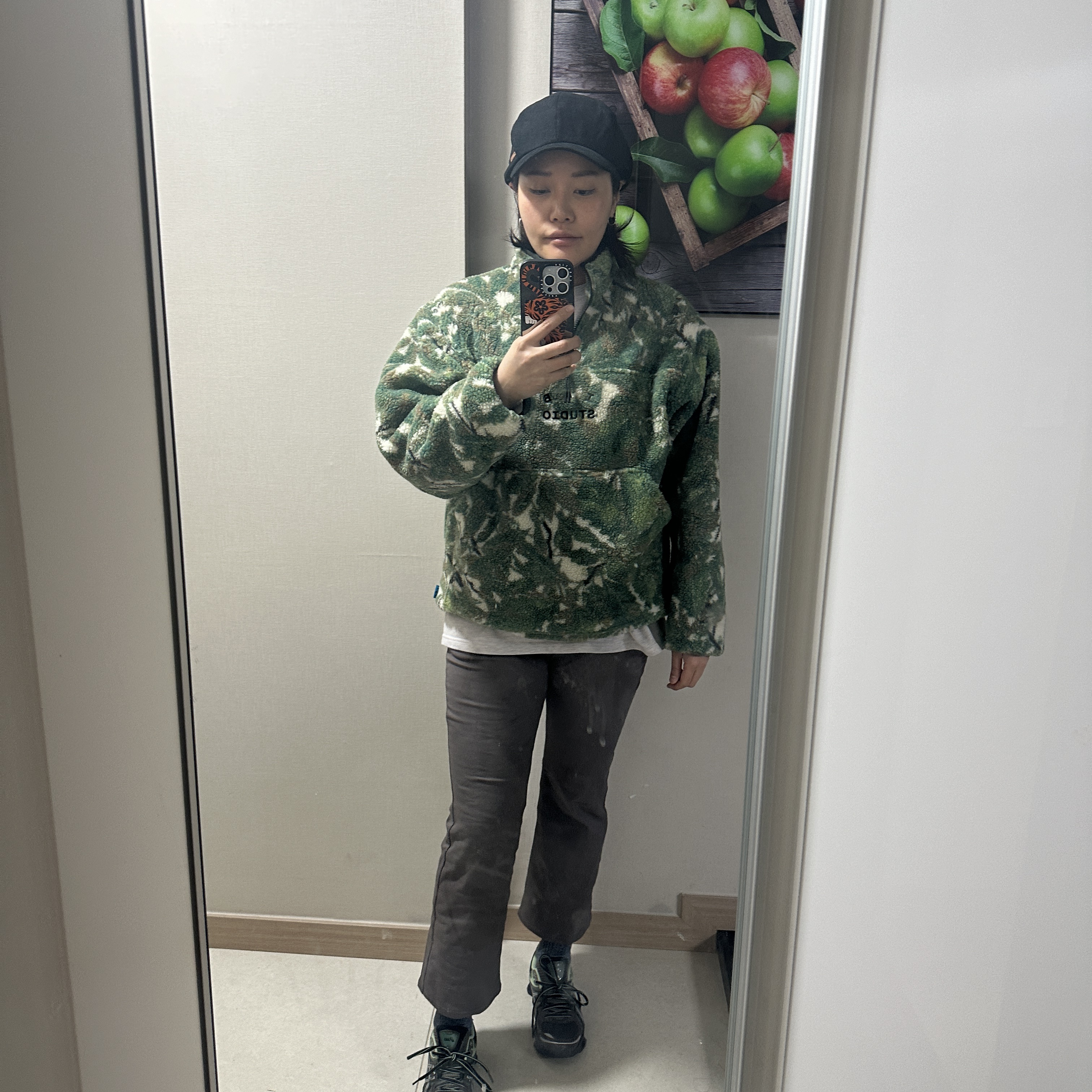 IAB Studio x Helinox Jacquard Half Zip-Up Bukhansan, Asics Gel-Quantum Kinetic Dark Sepia Shamrock Green 착용 스타일