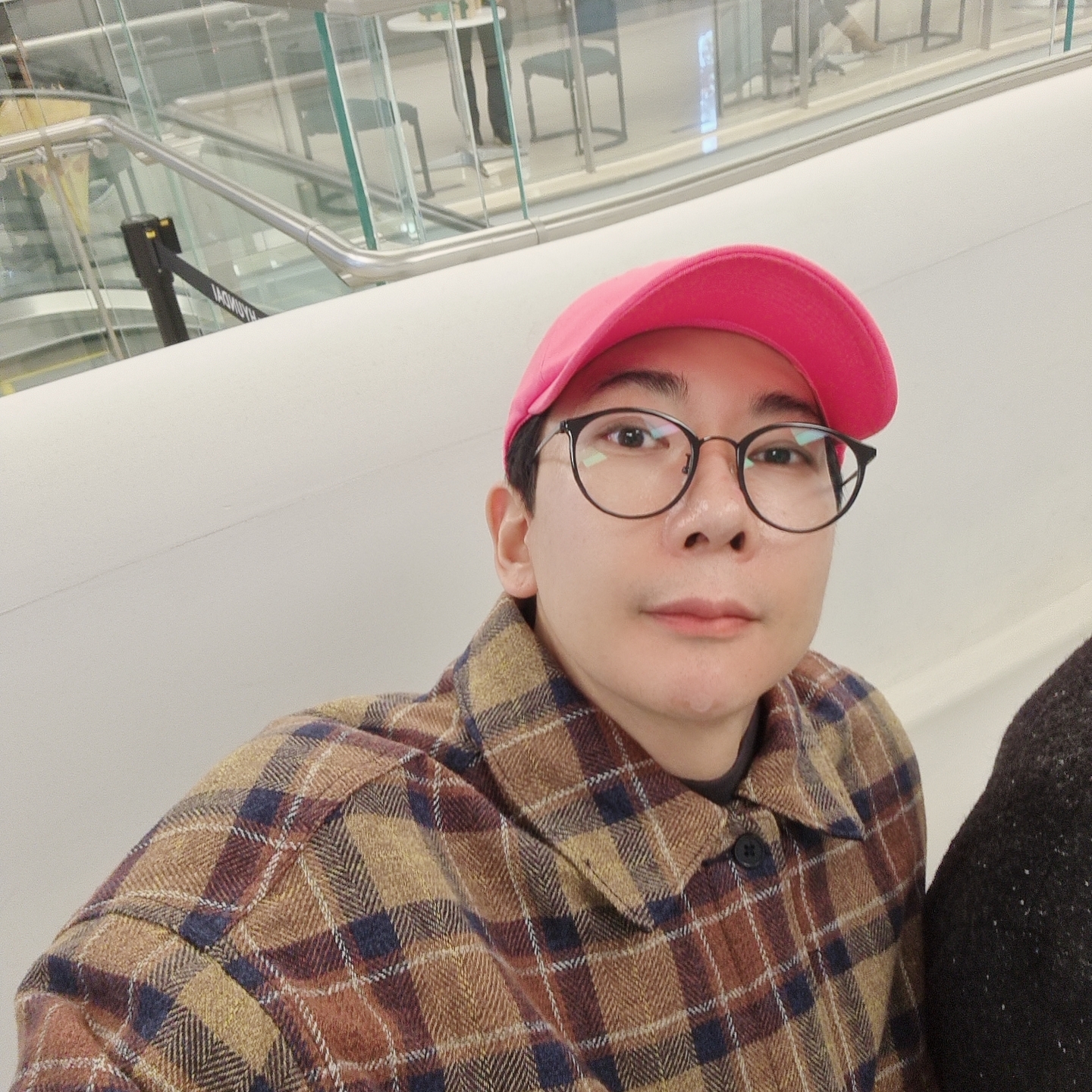 Wooyoungmi Logo Ball Cap Pink - 23SS 착용 스타일 - 1