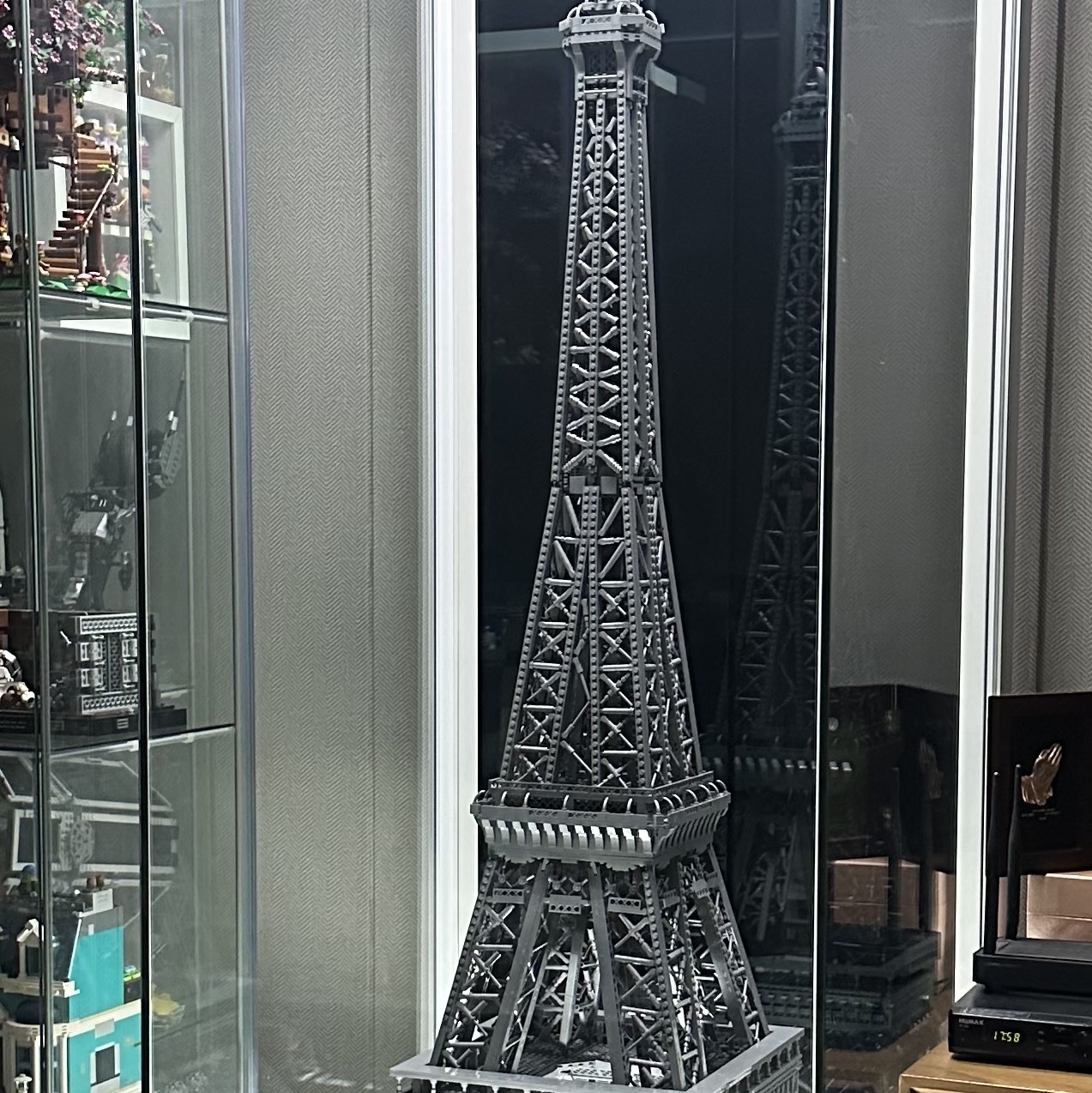 Lego The Eiffel Tower 착용 스타일 - 5