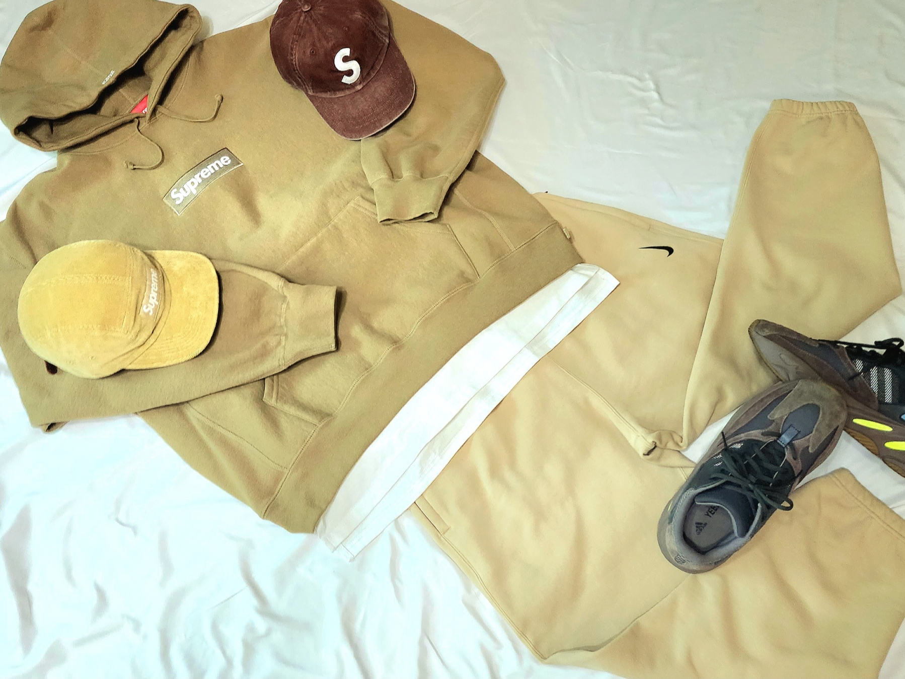 Supreme Corduroy Camp Cap Beige - 23FW, Nike x Billie Eilish NRG Fleece Pants Mushroom - Asia 착용 스타일 - 6