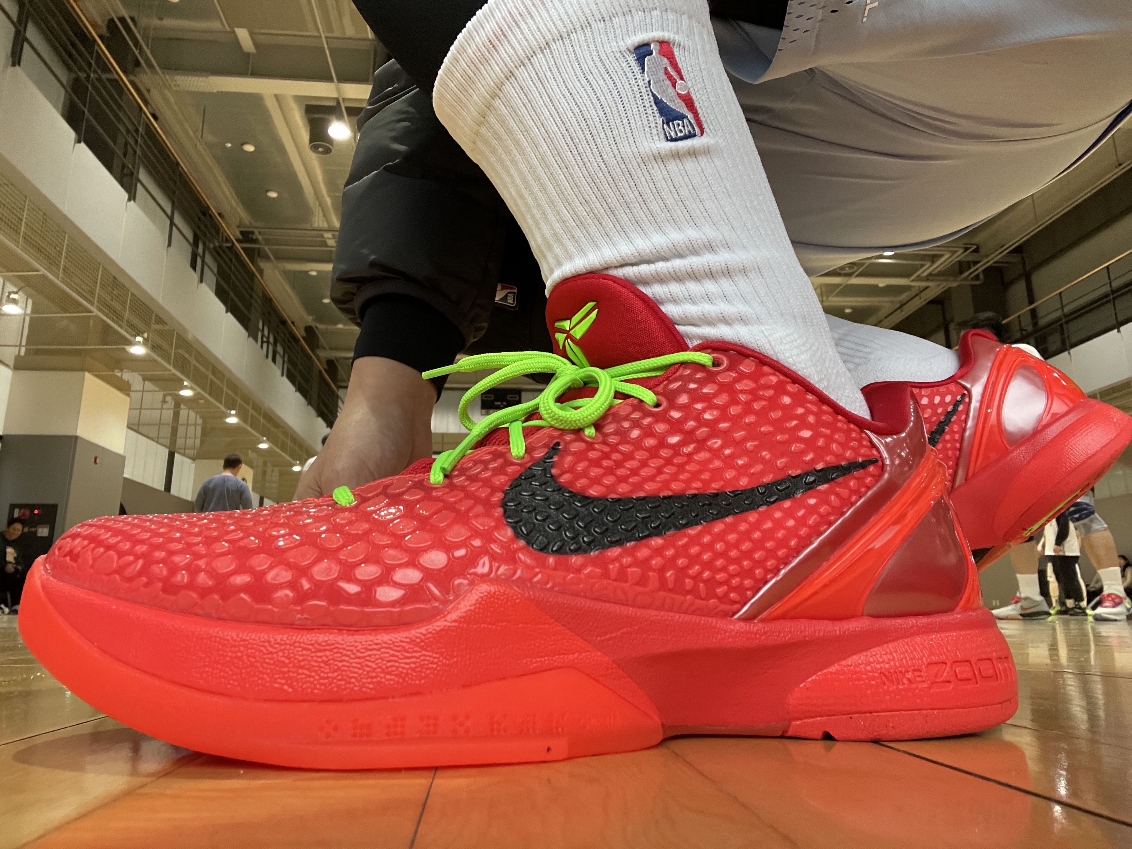 Nike Kobe 6 Protro Reverse, Nike x Drake Nocta Basketball Lightweight Shorts Cobalt Bliss (DV3651-479) 착용 스타일