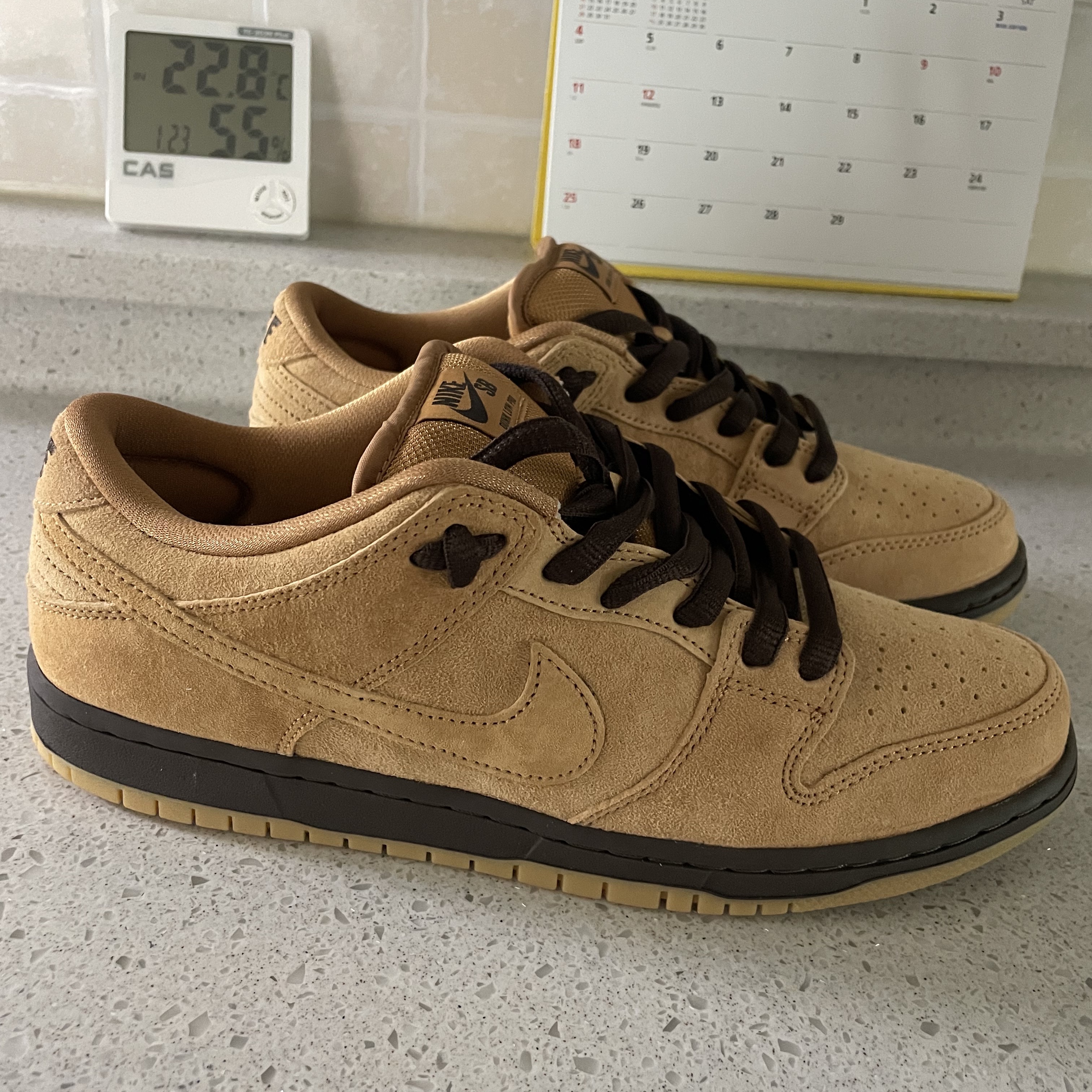Nike SB Dunk Low Pro Wheat 2023 착용 스타일 - 4