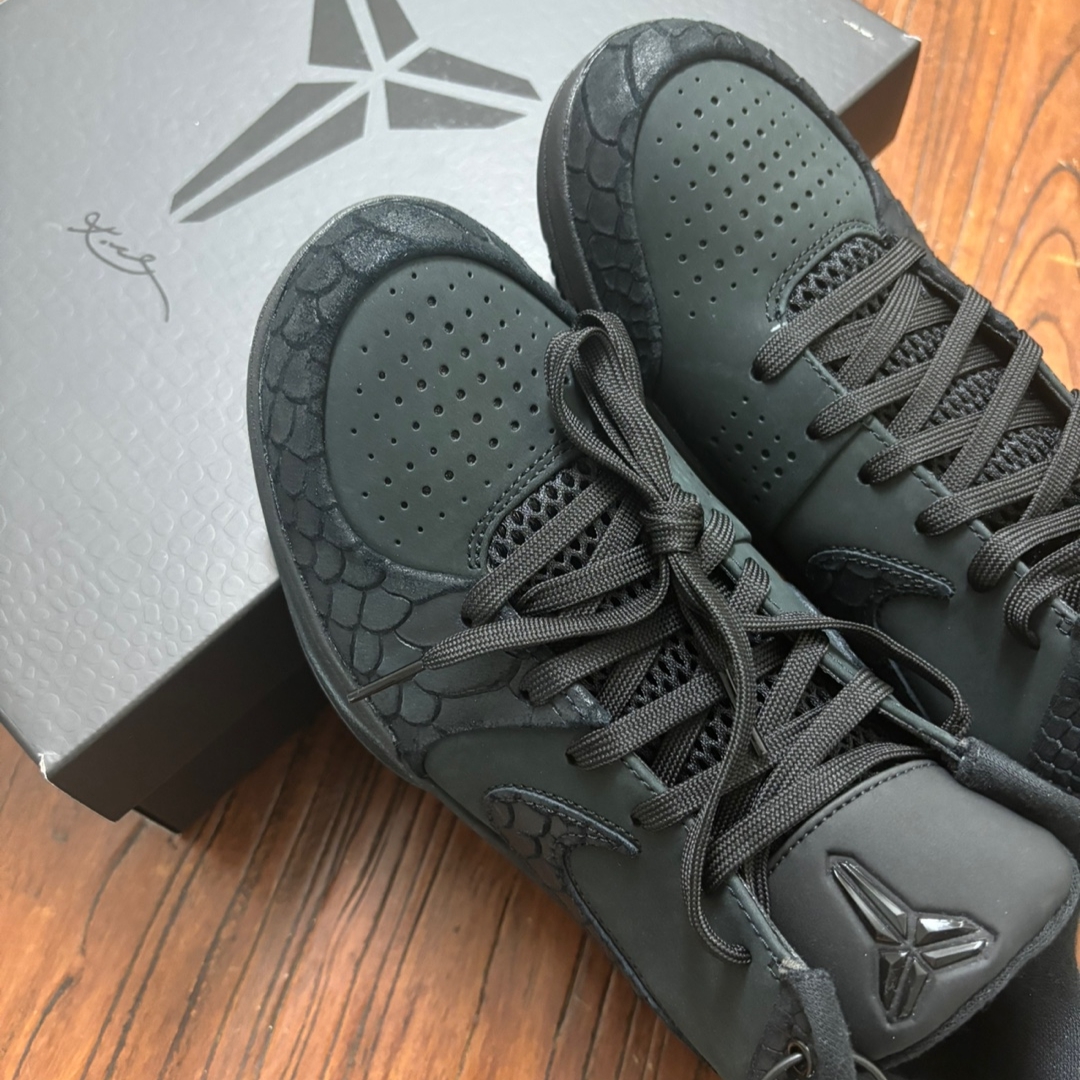 Nike Kobe 4 Protro Black University Gold 착용 스타일