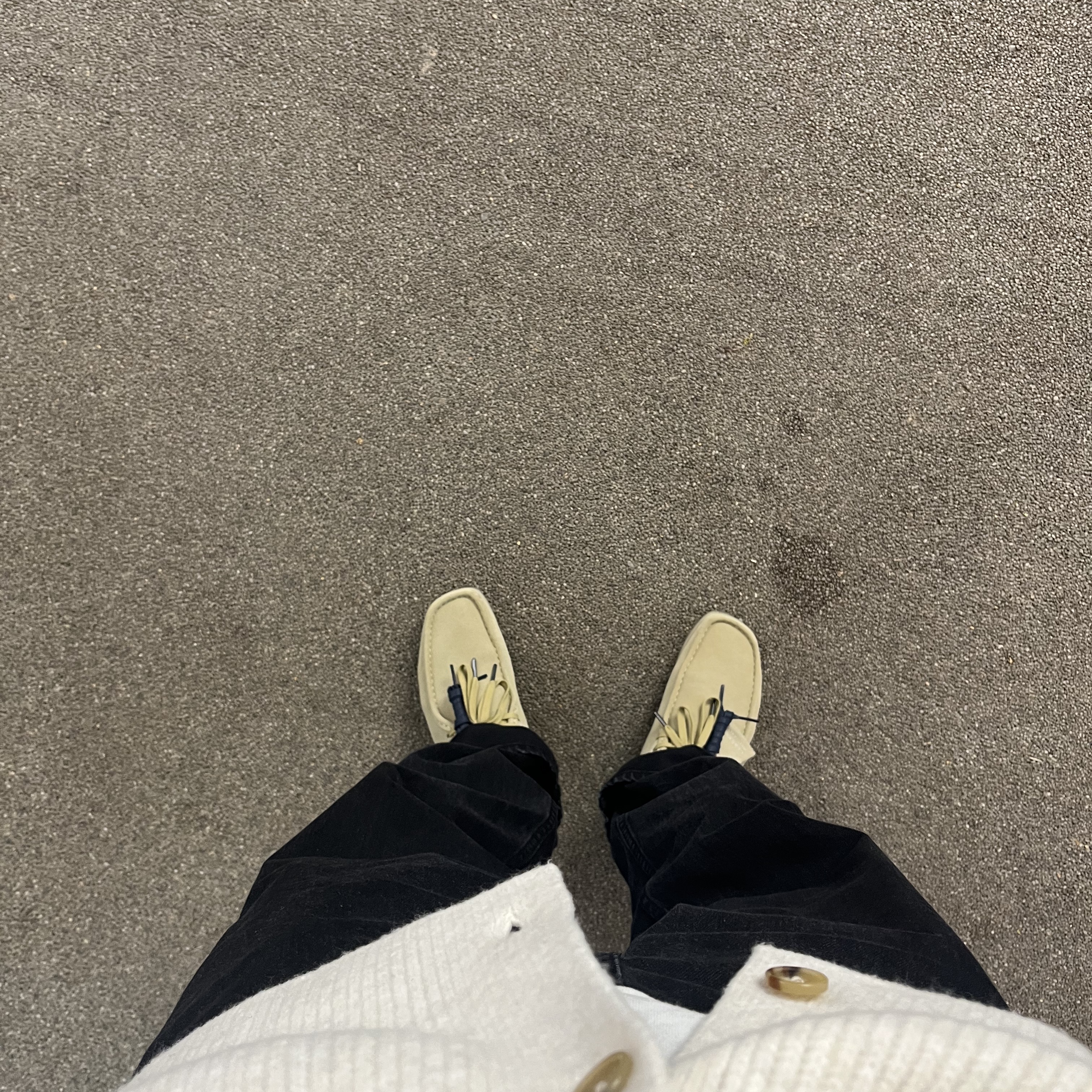 Clarks Wallabee Maple Suede 착용 스타일