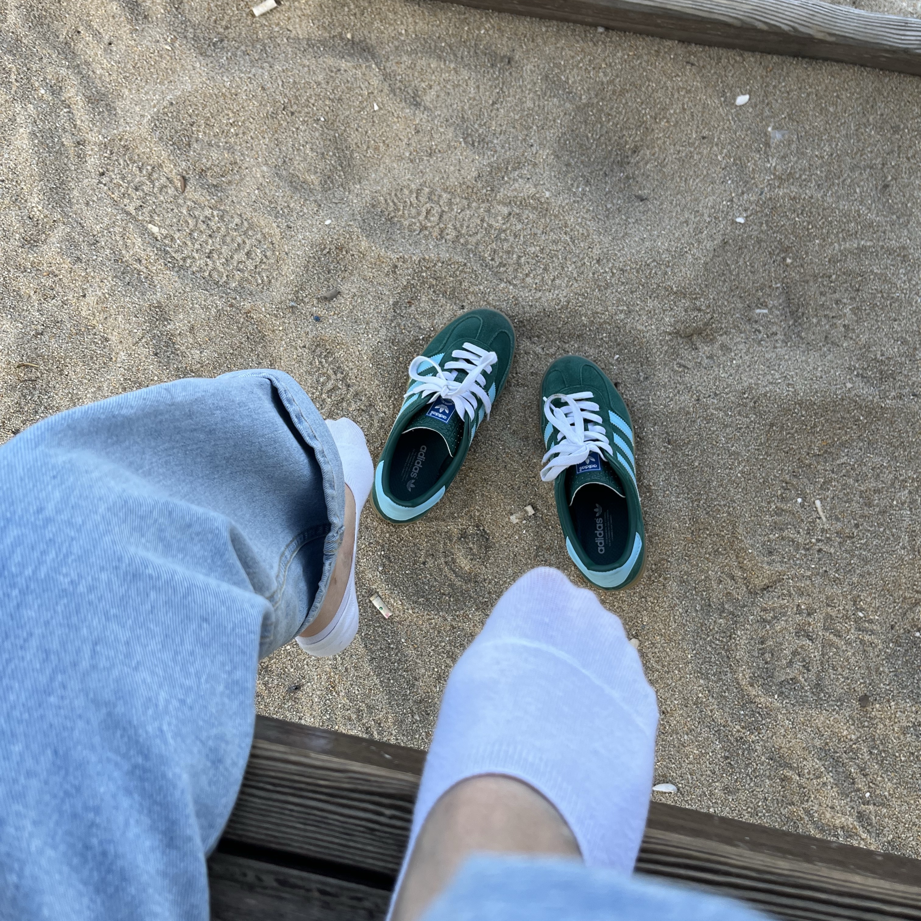Adidas Gazelle Indoor Collegiate Green Hazy Sky 착용 스타일