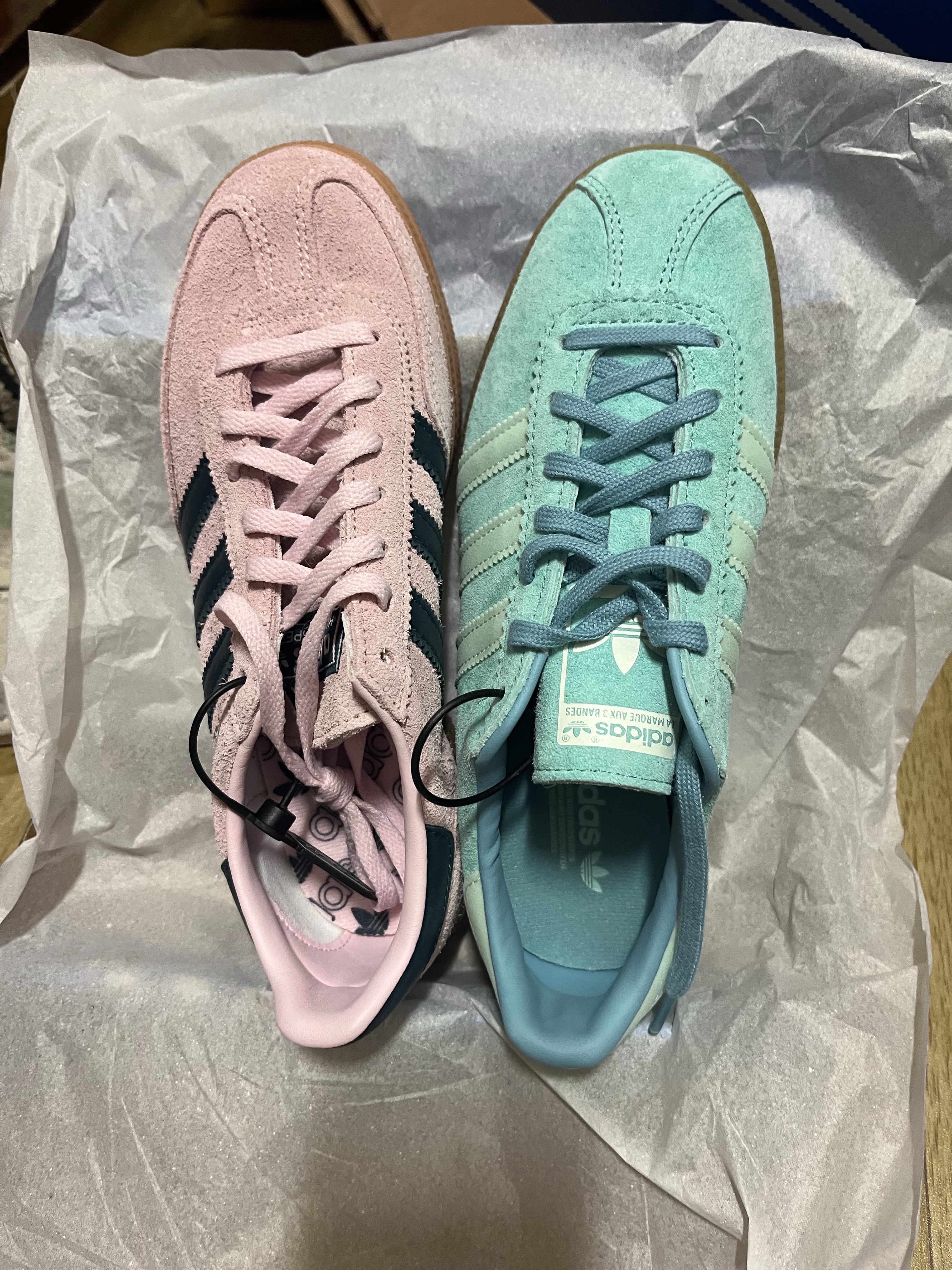 (W) Adidas Spezial Handball Clear Pink 착용 스타일 - 2