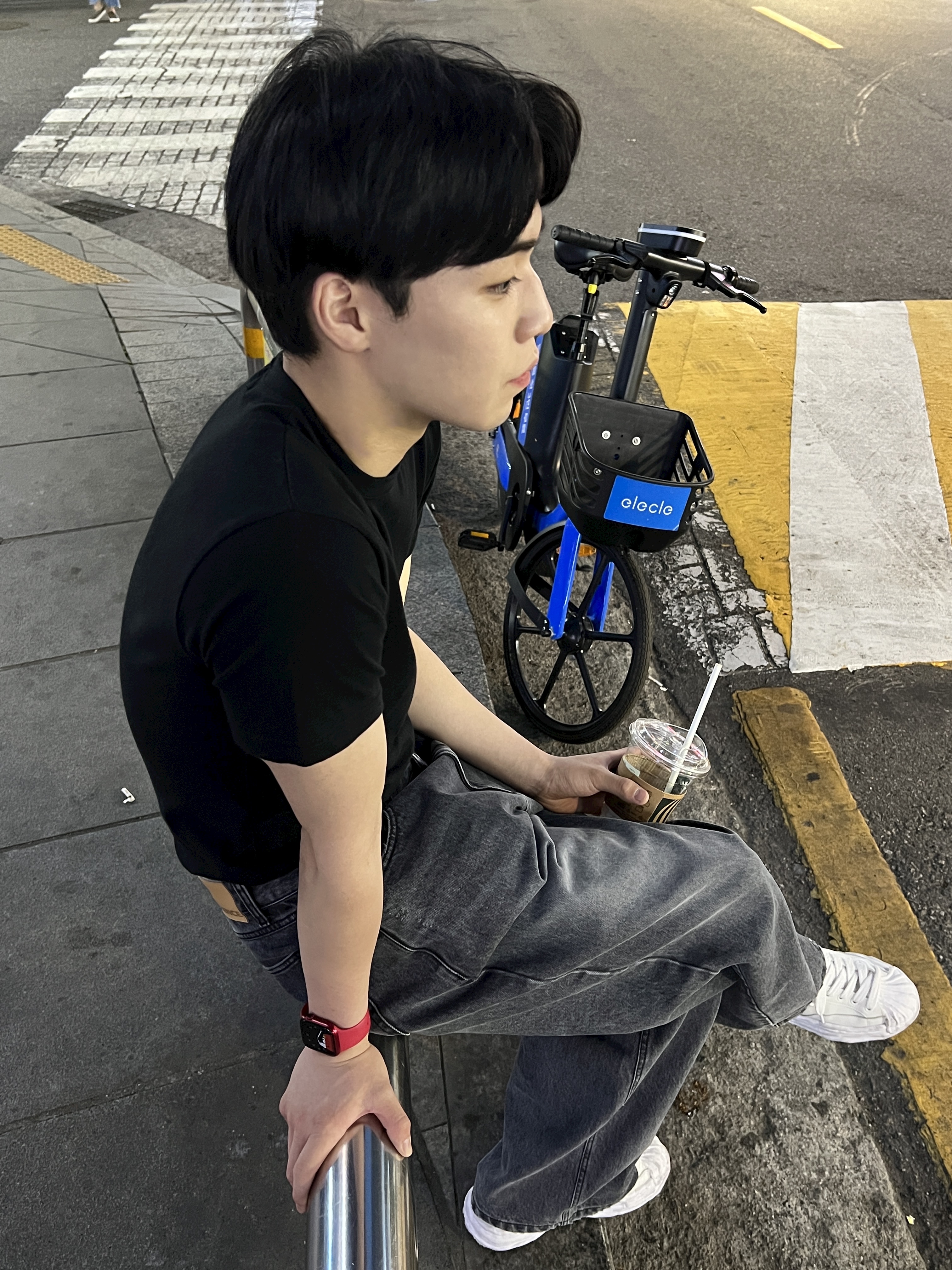 Maison Mihara Yasuhiro Blakey OG Sole Leather Low-top Sneakers White 착용 스타일 - 1