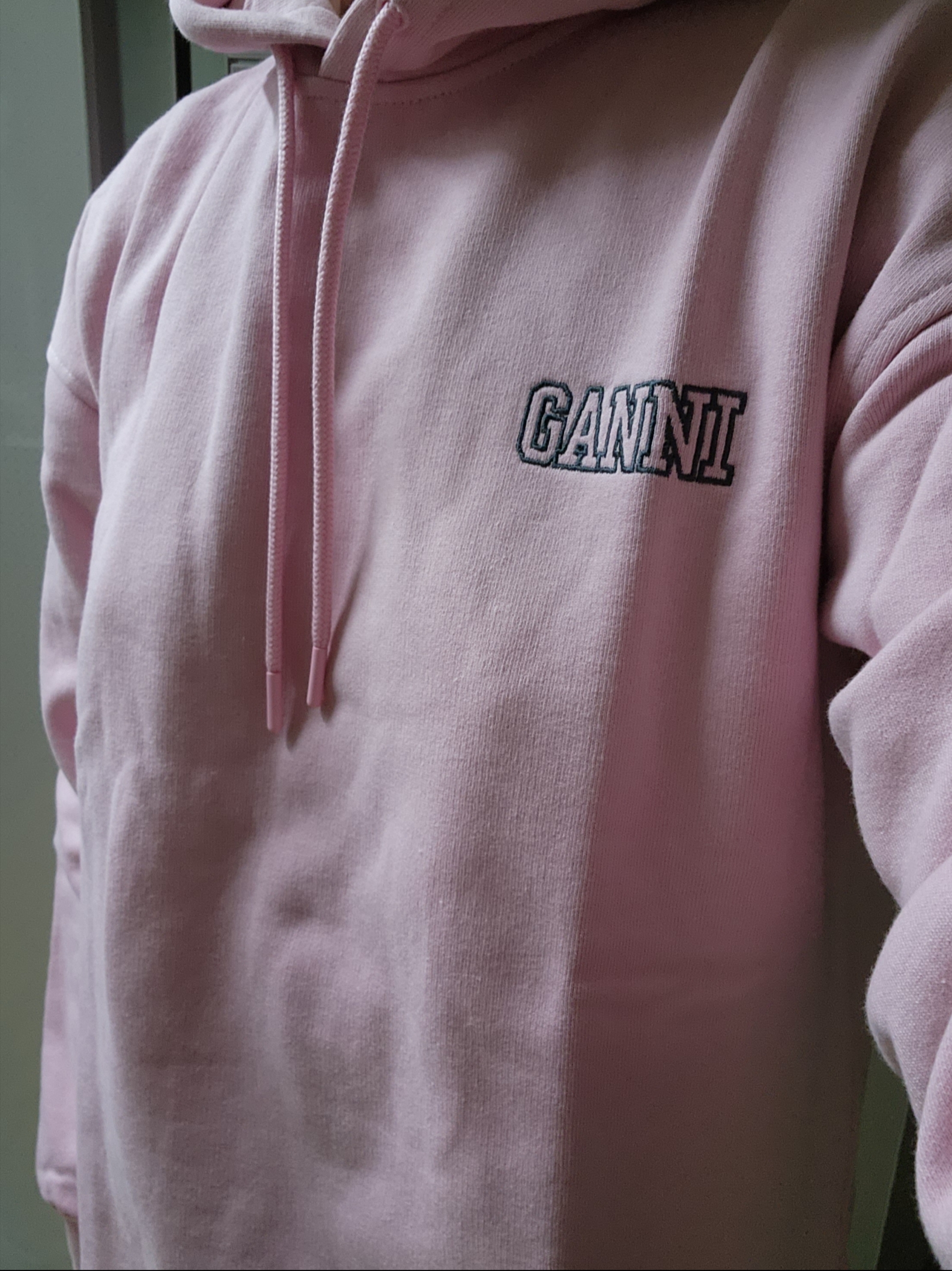 (W) Ganni Oversized Hooded Sweatshirt Sweet Lilac 착용 스타일