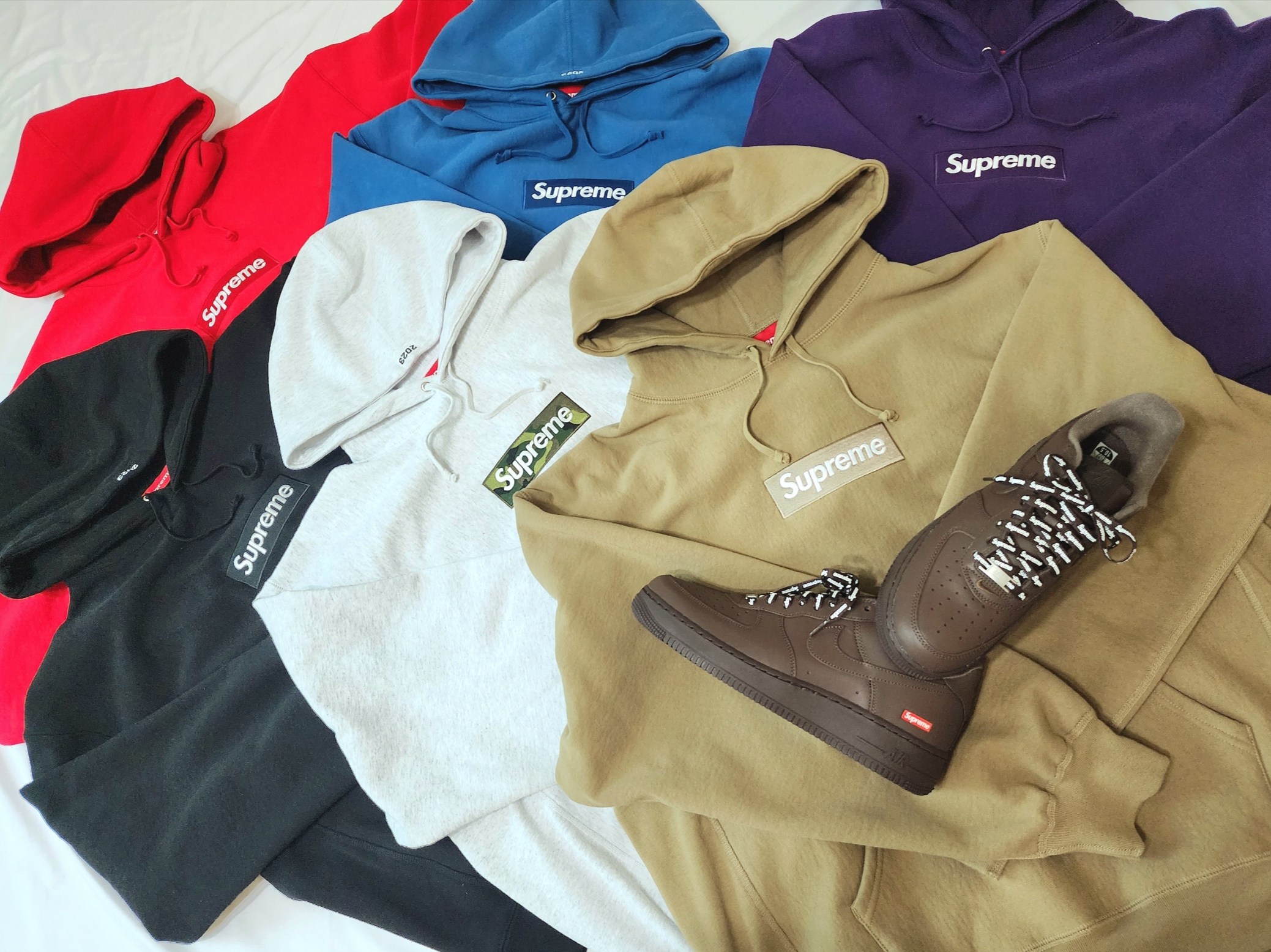 Supreme Box Logo Hooded Sweatshirt Red - 23FW, Supreme Corduroy Camp Cap Red - 23FW μ°©μ© μ€νμΌ - 7
