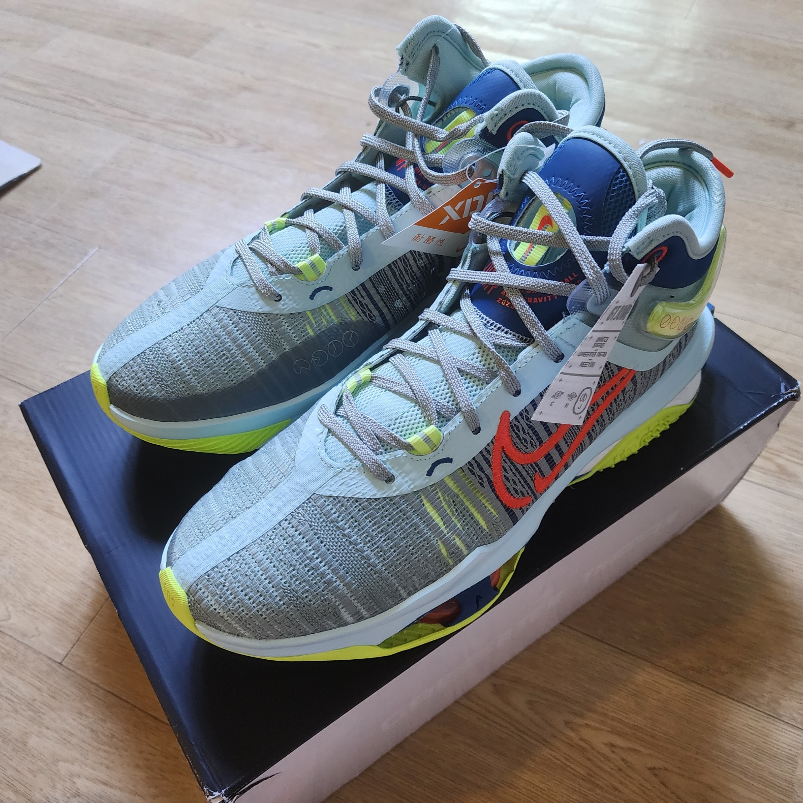Nike Air Zoom GT Jump 2 Mica Green Bright Crimson 착용 스타일 - 3