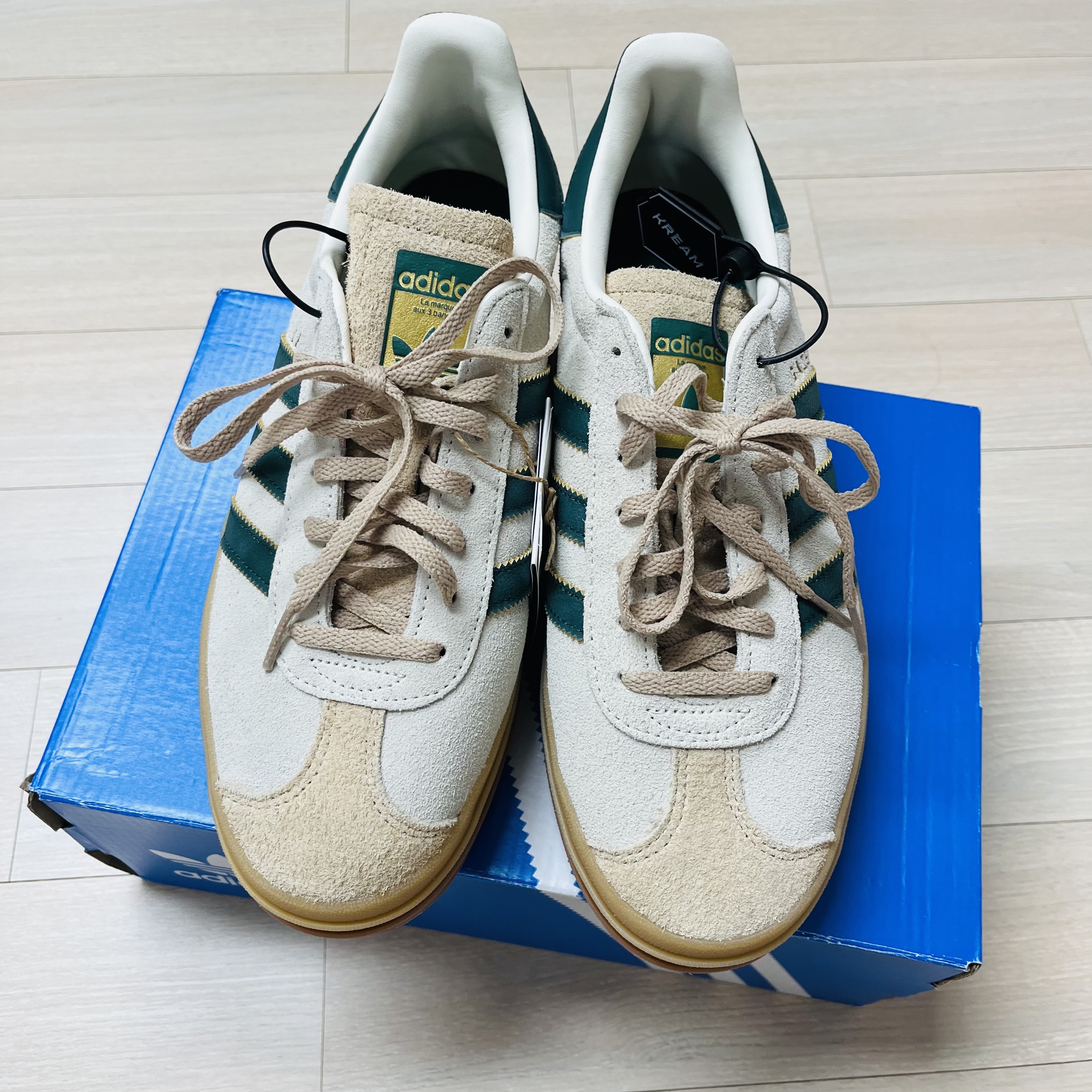 (W) Adidas Gazelle Bold Cream White Collegiate Green 착용 스타일 - 1