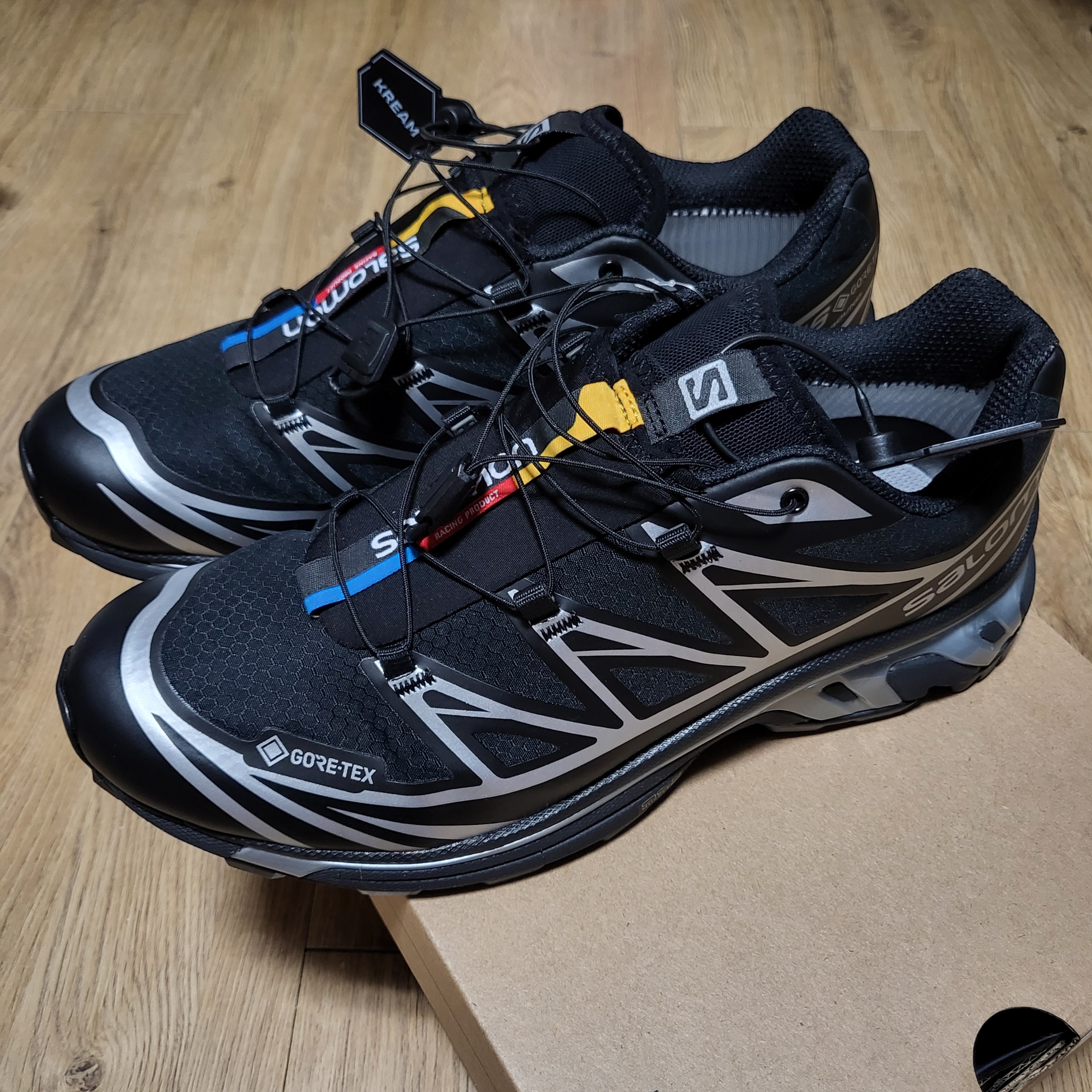 Salomon XT-6 GTX Black Silver 착용 스타일 - 2