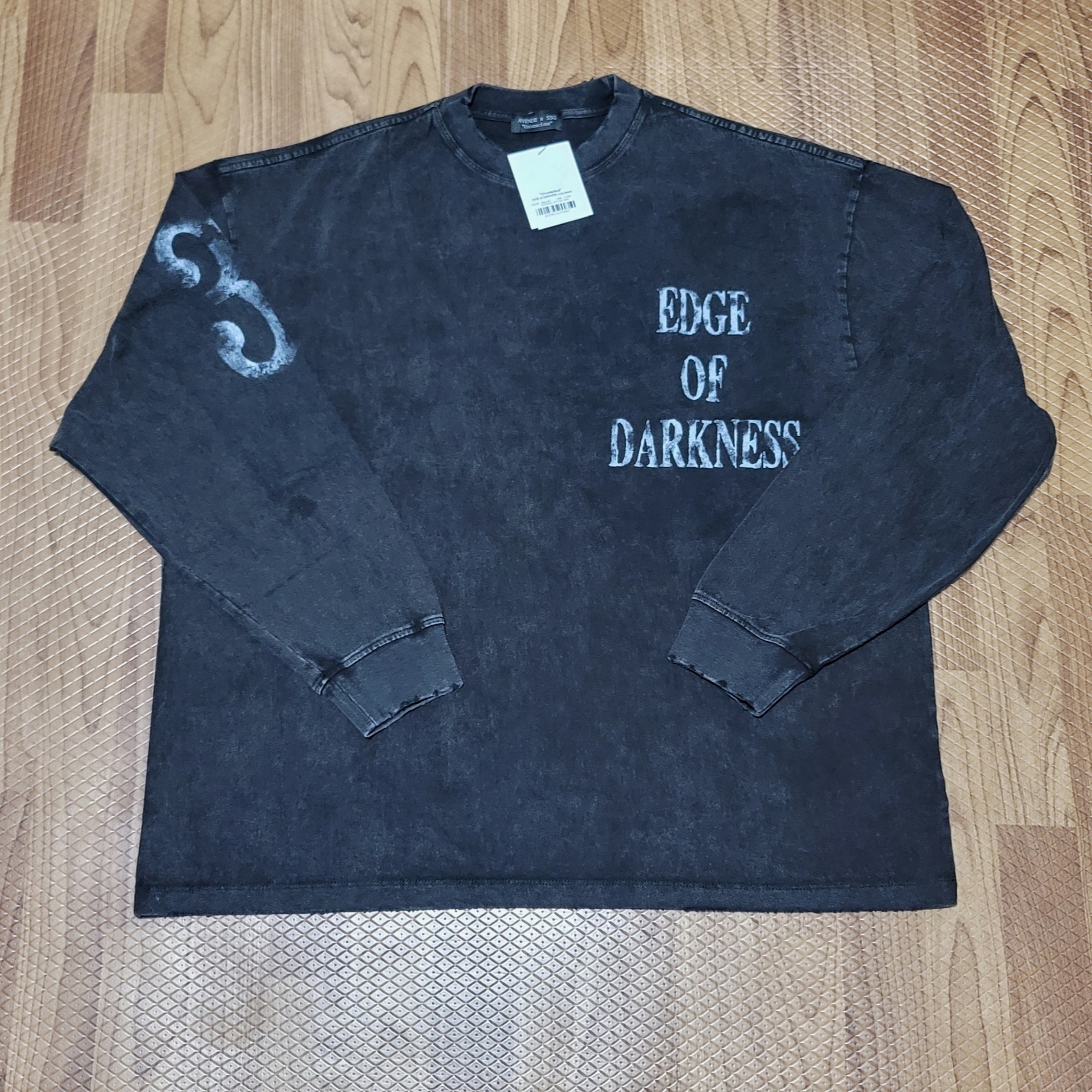 Awende Edge Of Darkness Long Sleeve Dark Grey 착용 스타일 - 1