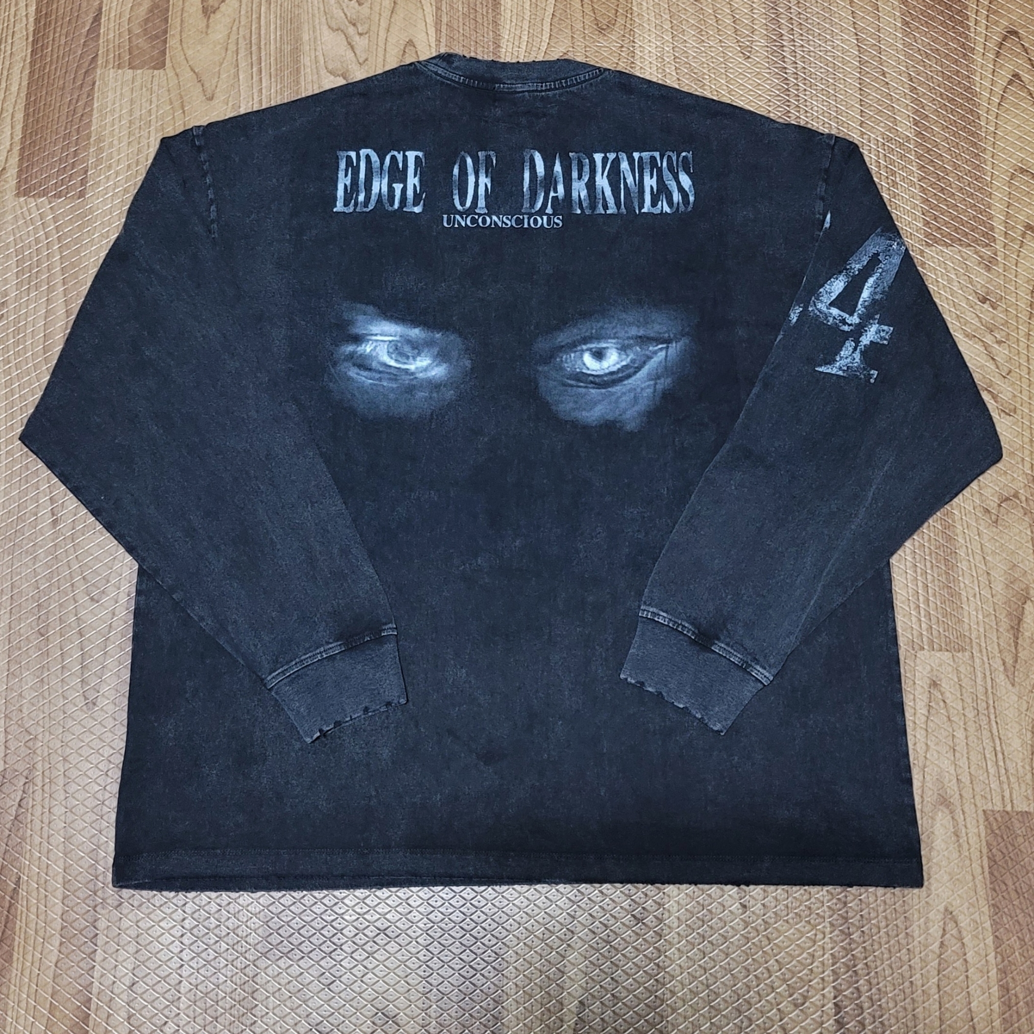 Awende Edge Of Darkness Long Sleeve Dark Grey 착용 스타일 - 2