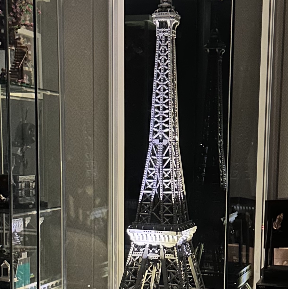 Lego The Eiffel Tower 착용 스타일 - 1