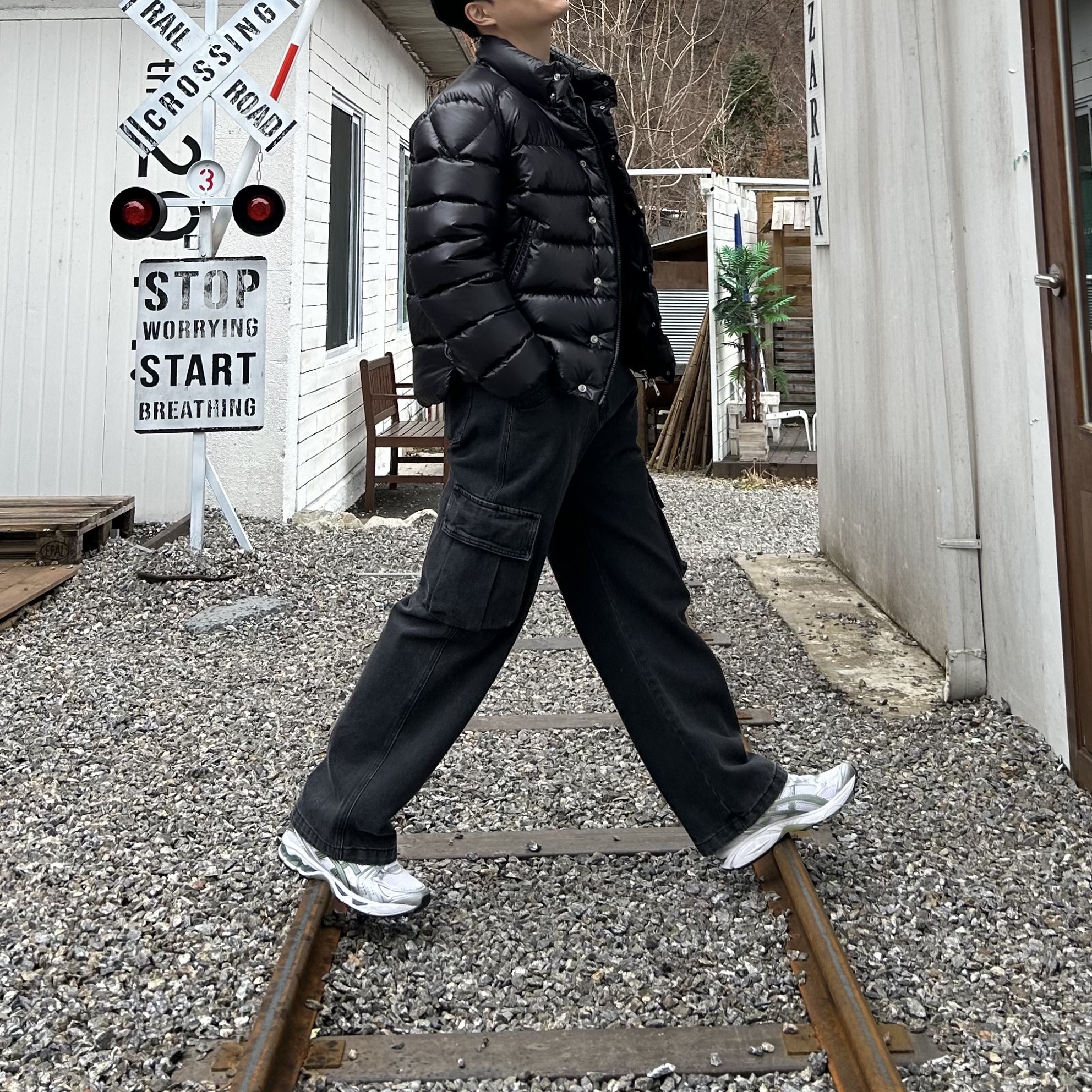 Moncler Lule Short Down Jacket Black - 23FW, Asics Gel-Kayano 14 White Slate Grey 착용 스타일 - 1
