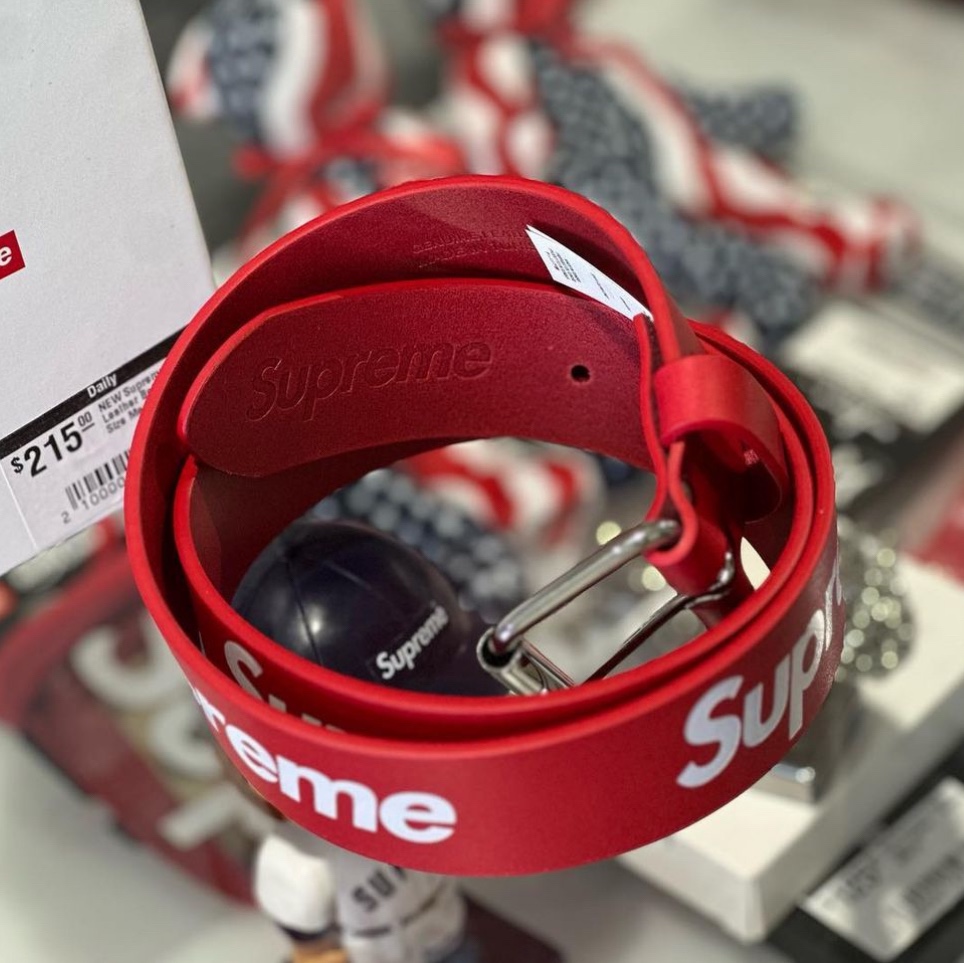 Supreme Repeat Leather Belt Red - 22SS 착용 스타일 - 5