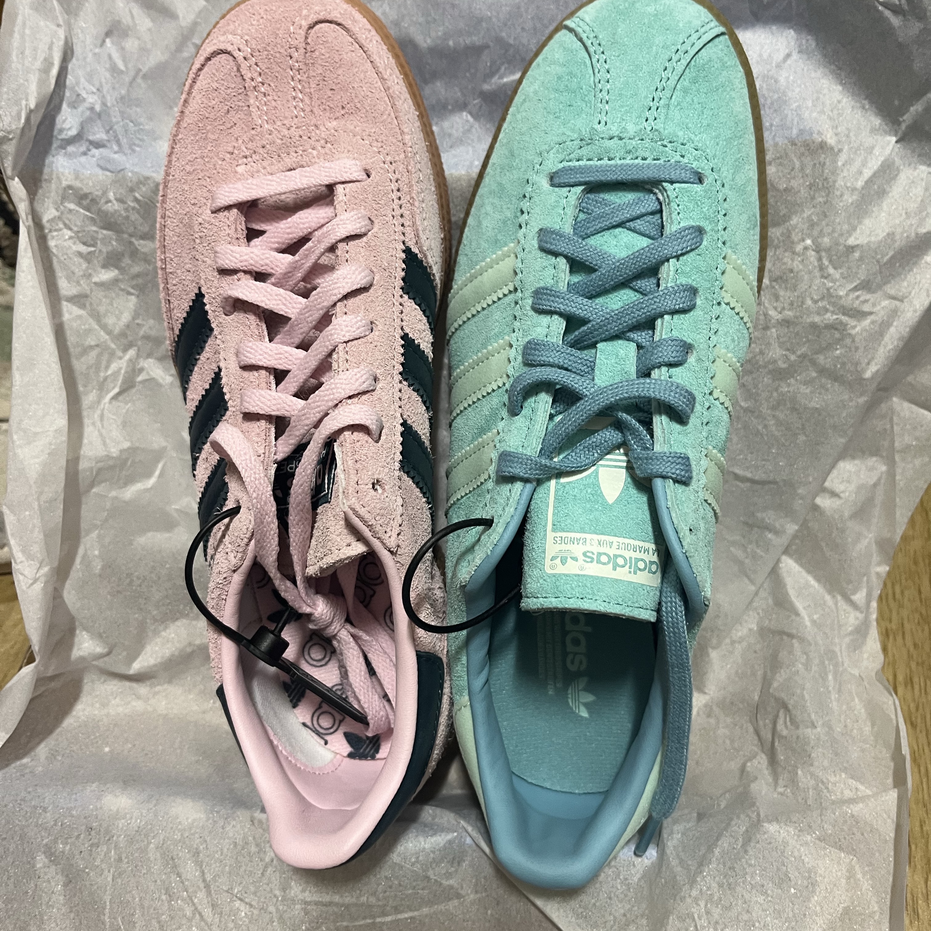 Adidas Bermuda Easy Mint 착용 스타일