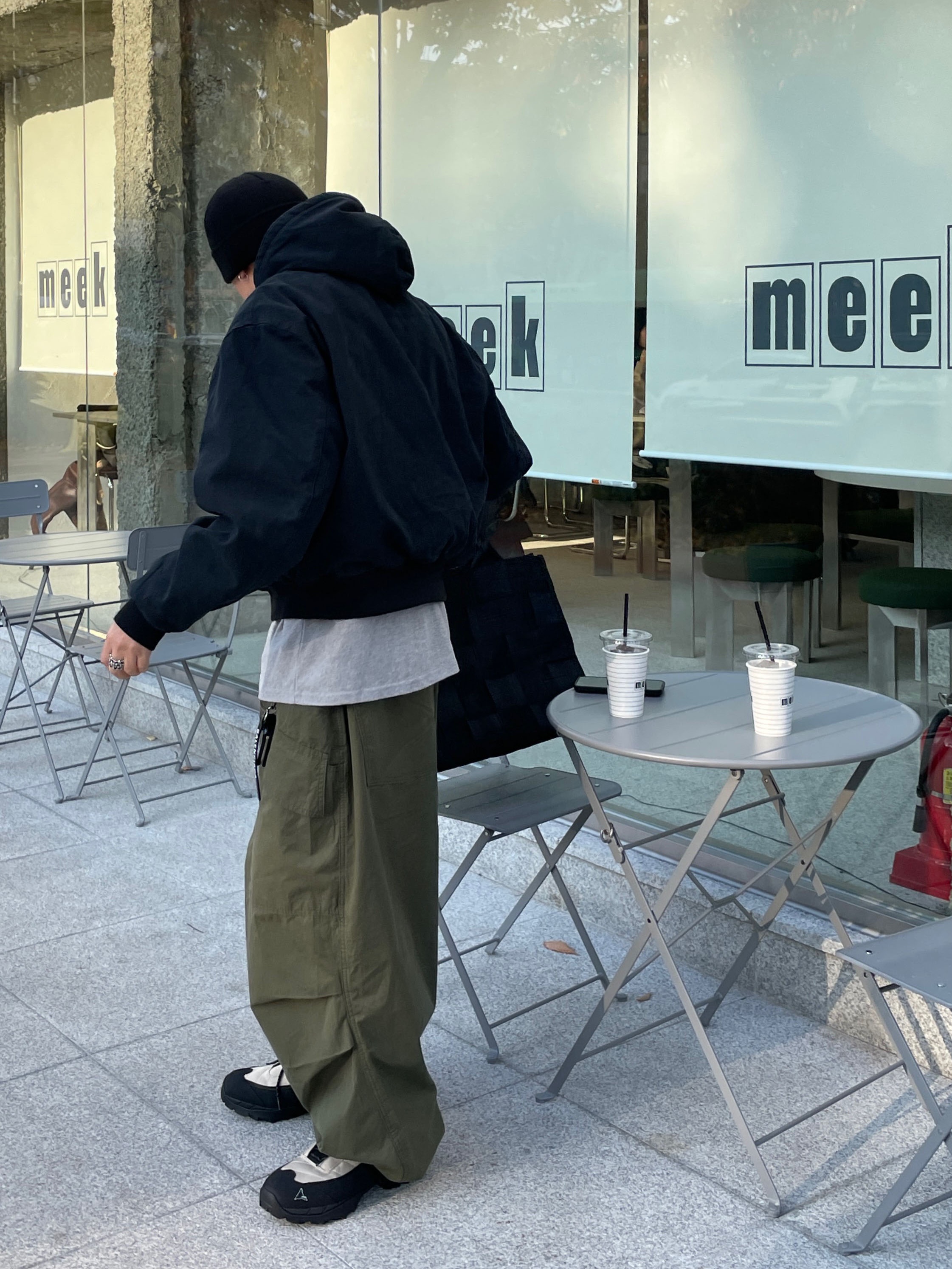 Supreme Woven Large Tote Black - 23SS, Stussy Stock Cuff Beanie Black 착용 스타일 - 3