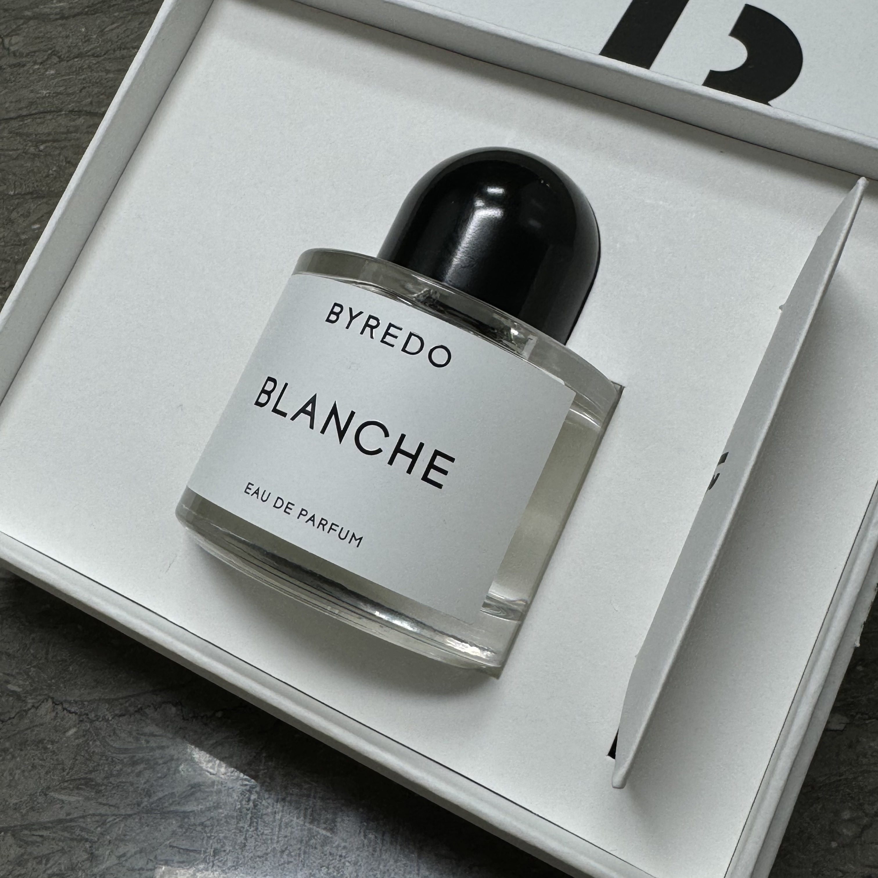 Byredo Blanche Eau De Parfum 50ml 착용 스타일 - 2