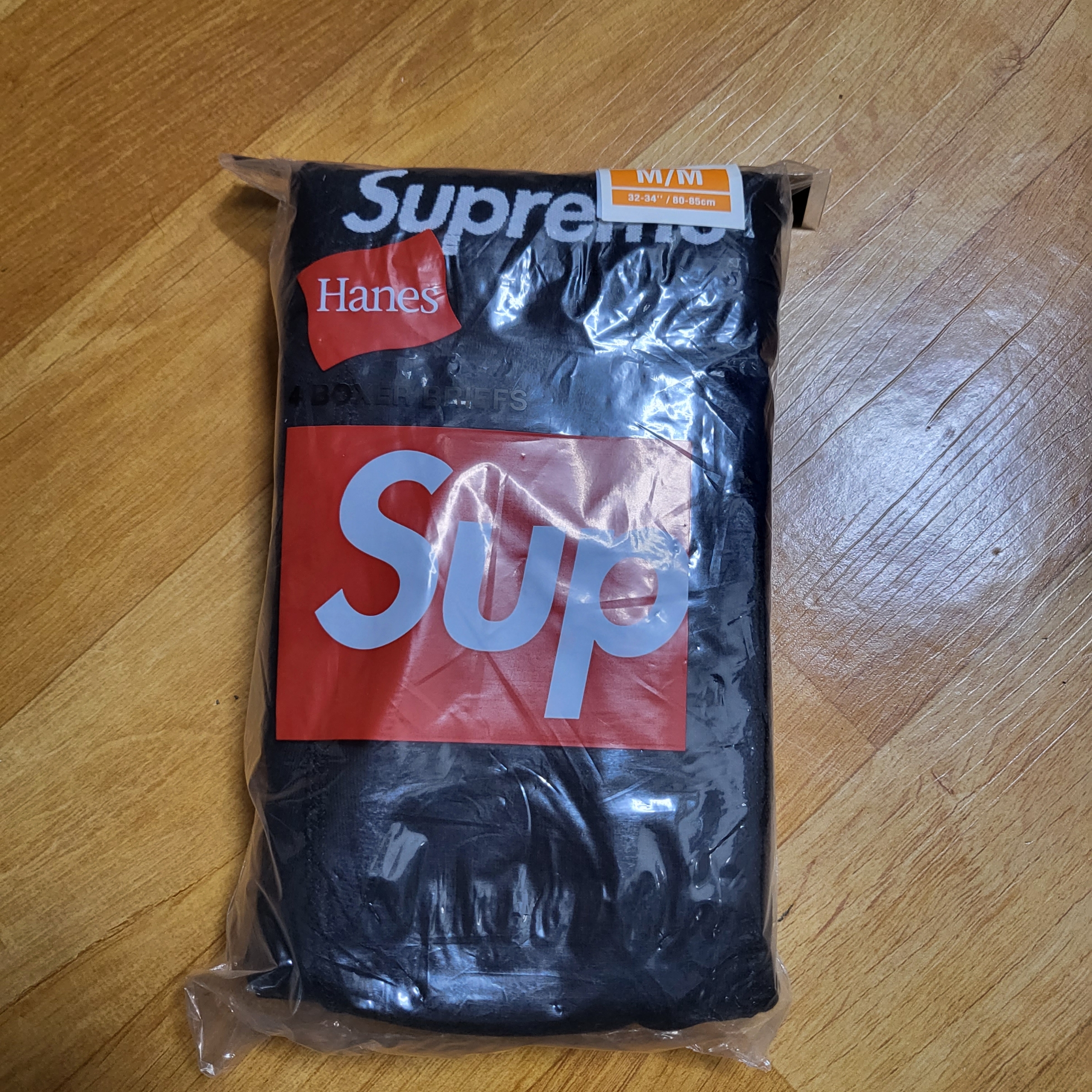 Supreme Hanes Boxer Briefs Black (4 Pack) 착용 스타일 - 2