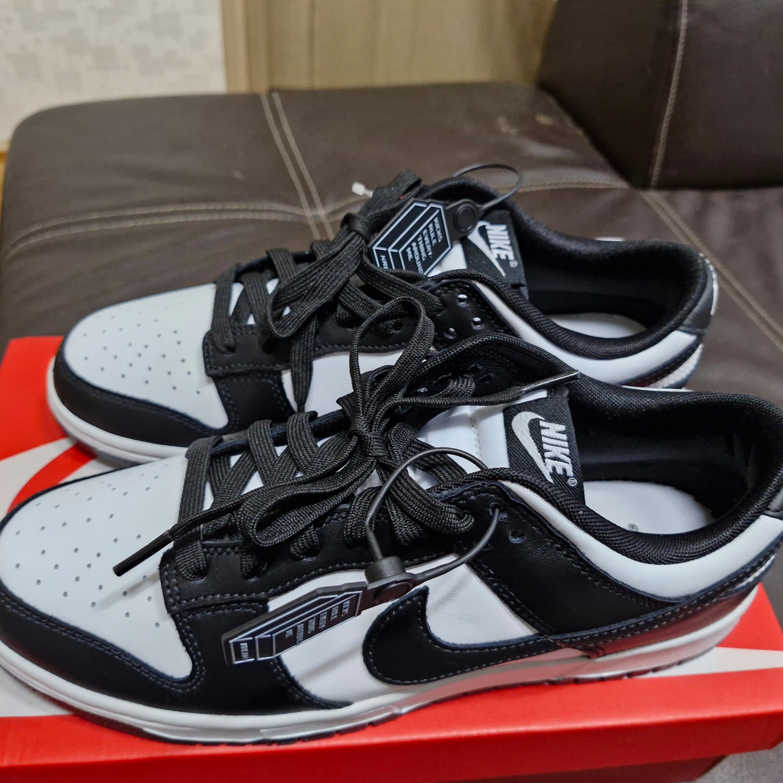 Nike Dunk Low Retro Black 착용 스타일 - 1