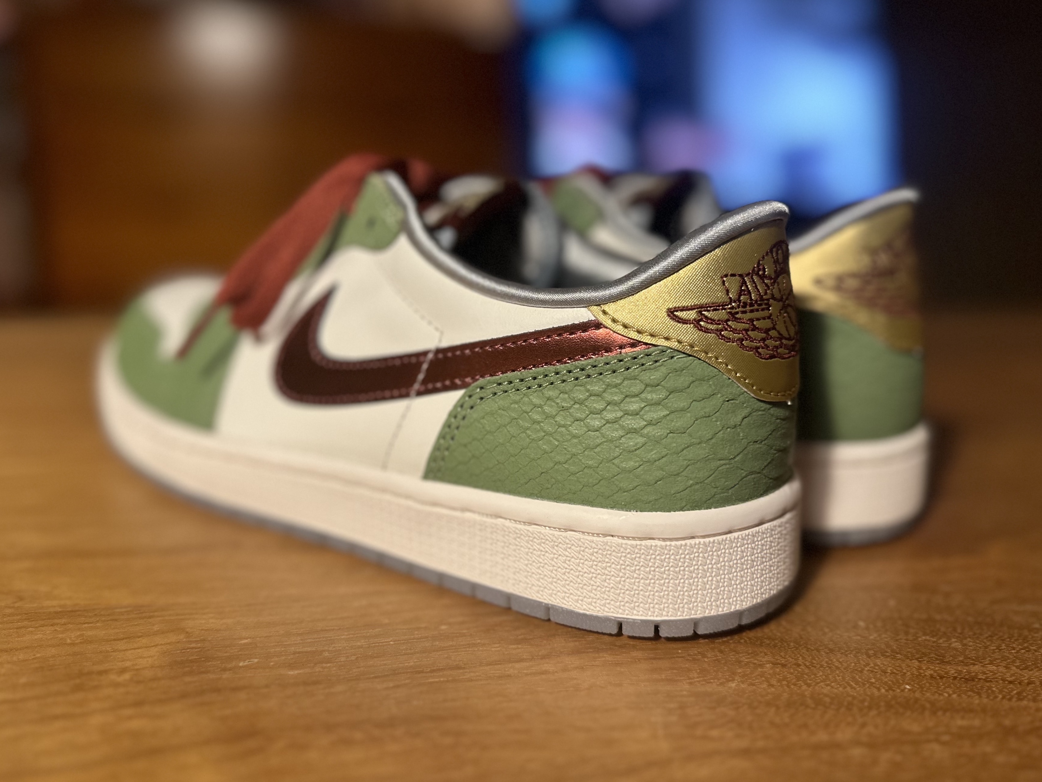 Jordan 1 Retro Low OG Chinese New Year, (GS) Jordan 1 Retro Low OG Chinese New Year 착용 스타일 - 2