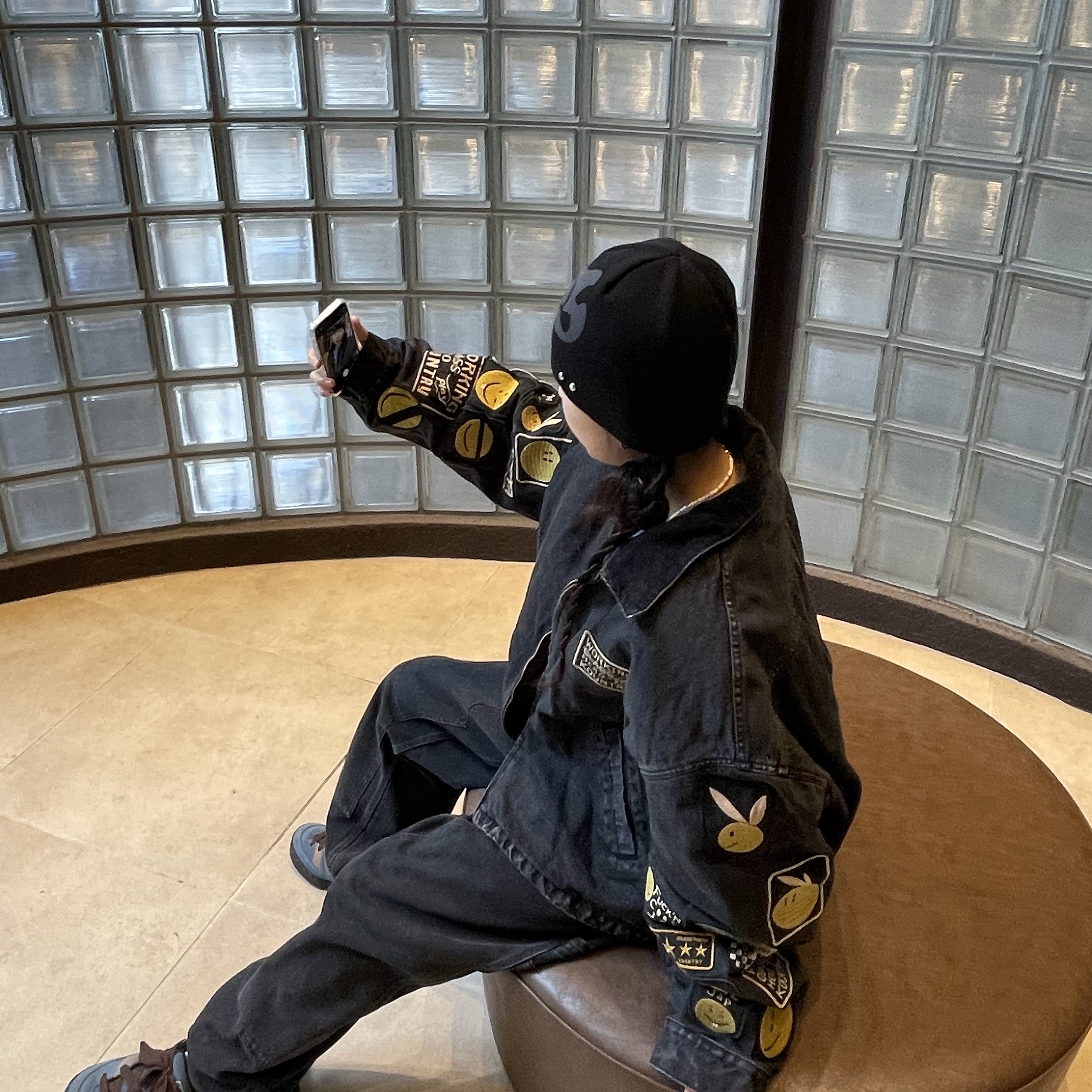 Kapital 14 oz. Black X Black Denim T-Back Drizzler Jacket Anarchy Rainbowy Remake Black 착용 스타일 - 1