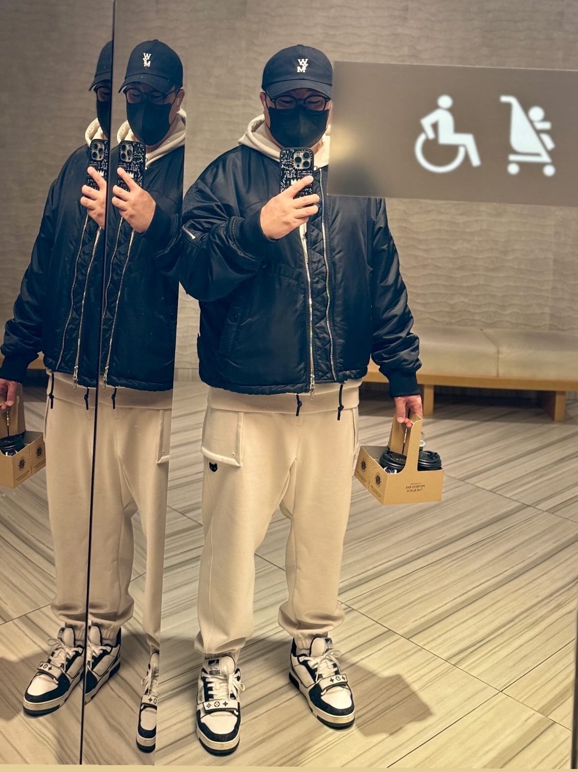 Louis Vuitton LV Trainer Sneakers Black, Wooyoungmi Logo Ball Cap Black 착용 스타일
