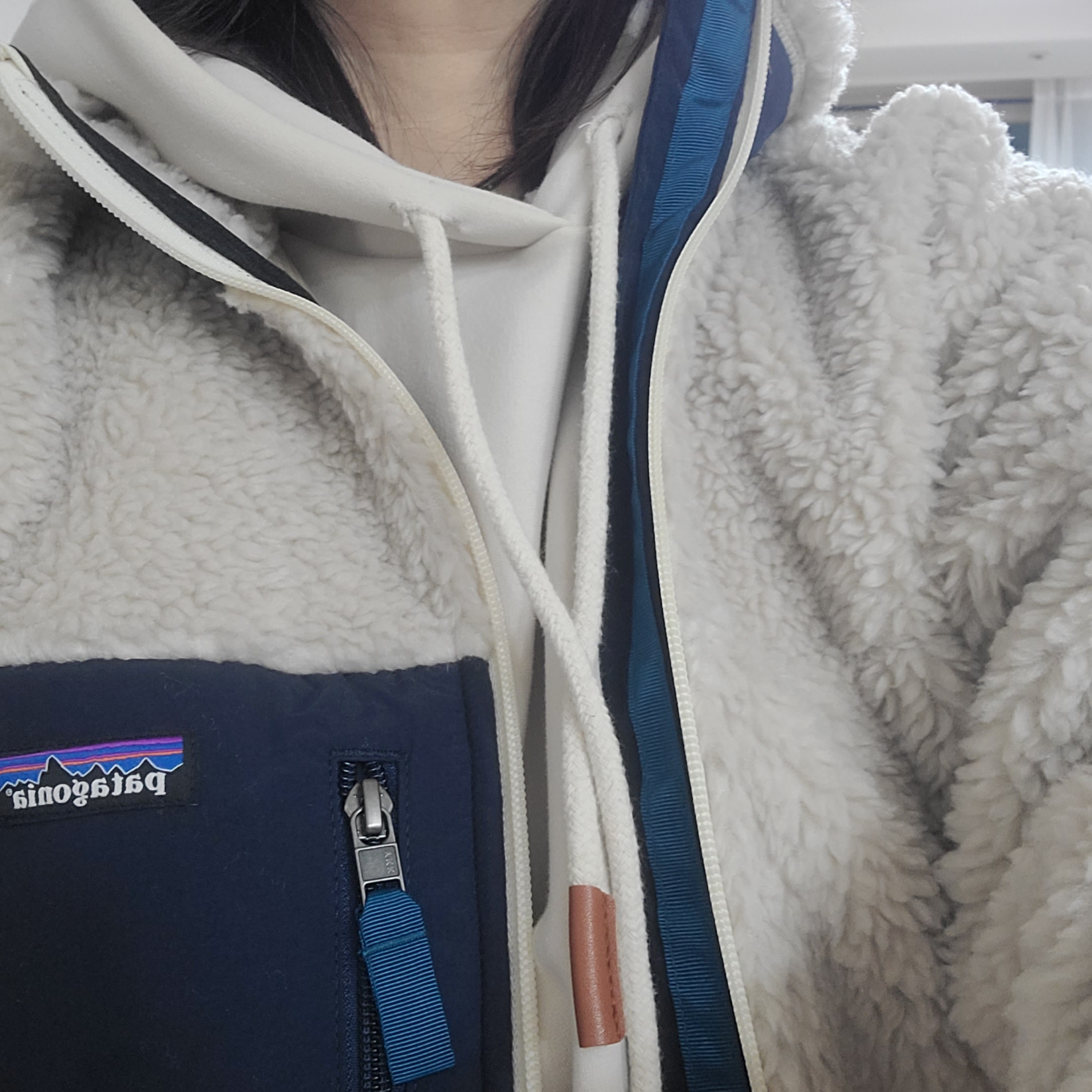 Patagonia Classic Retro-X Jacket Natural 착용 스타일 - 3