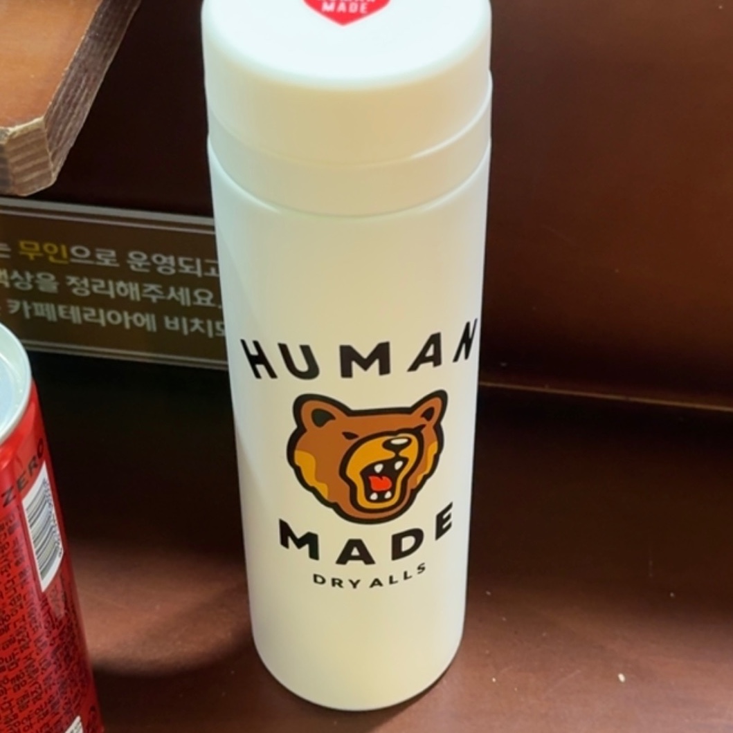 Human Made Thermo Stainless Bottle 300ml Sapporo White 착용 스타일