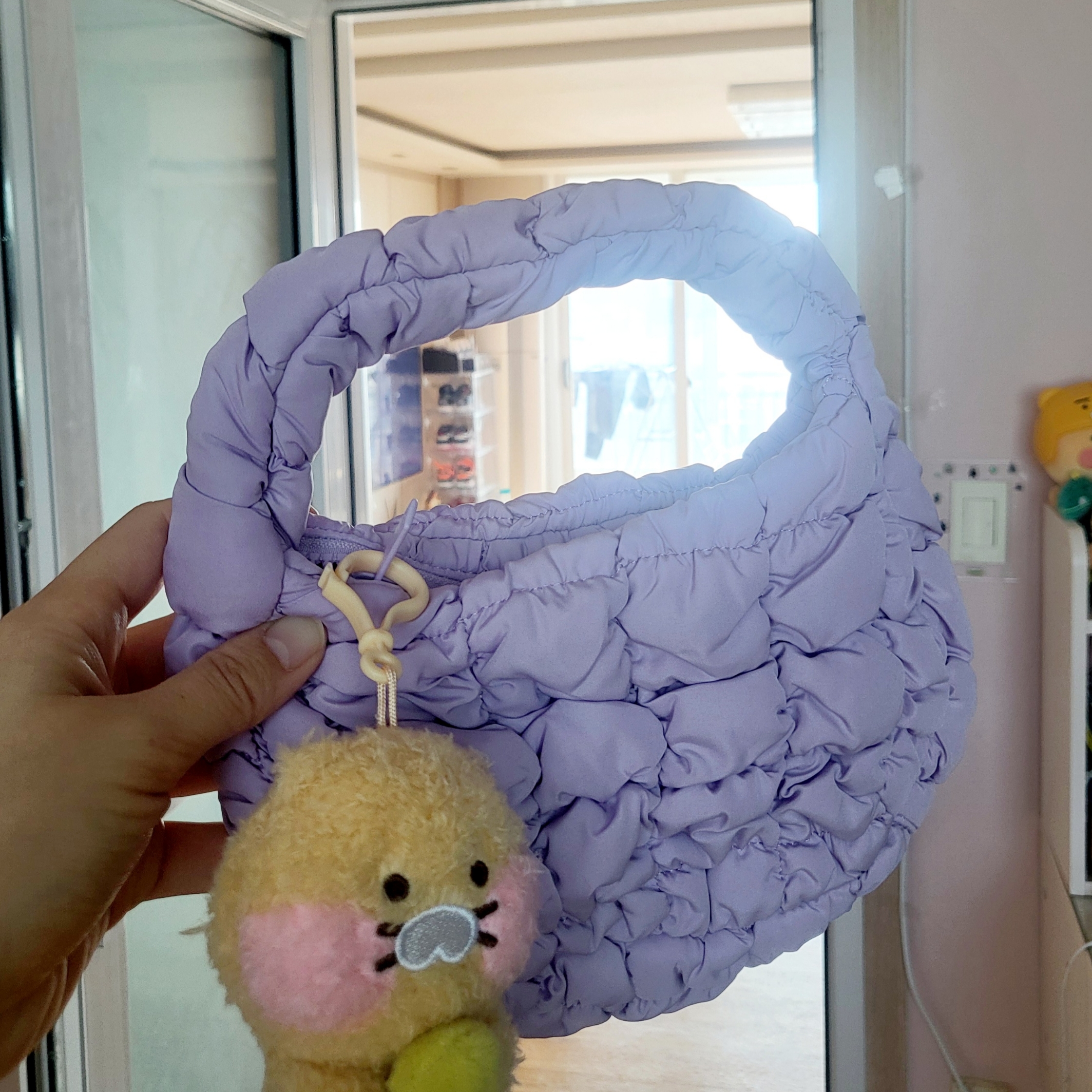 COS Quilted Micro Bag Purple 착용 스타일