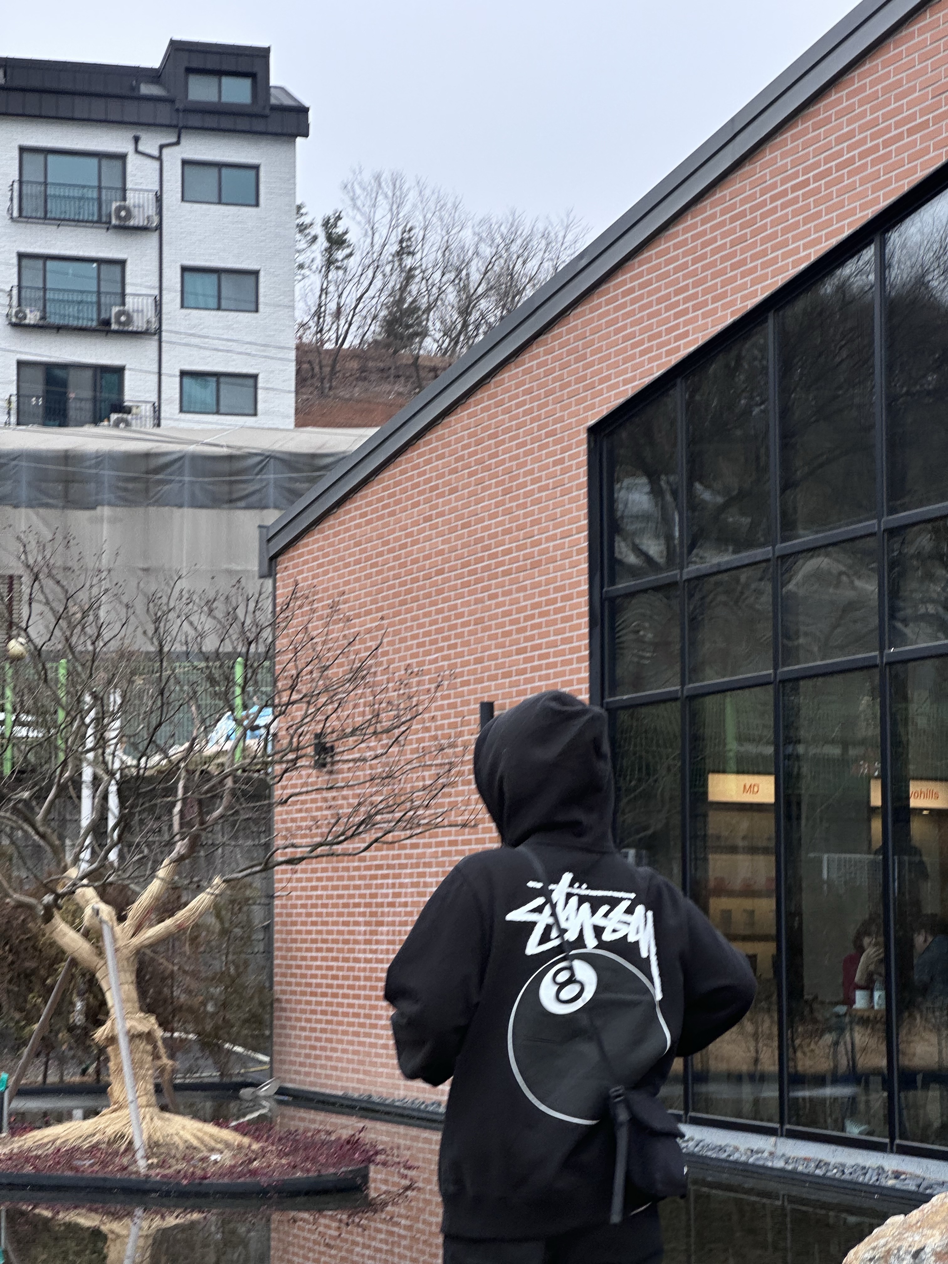 Stussy 8 Ball Hoodie Black - 21FW, Nike x Ambush Air Force 1 Low SP Black 착용 스타일 - 4