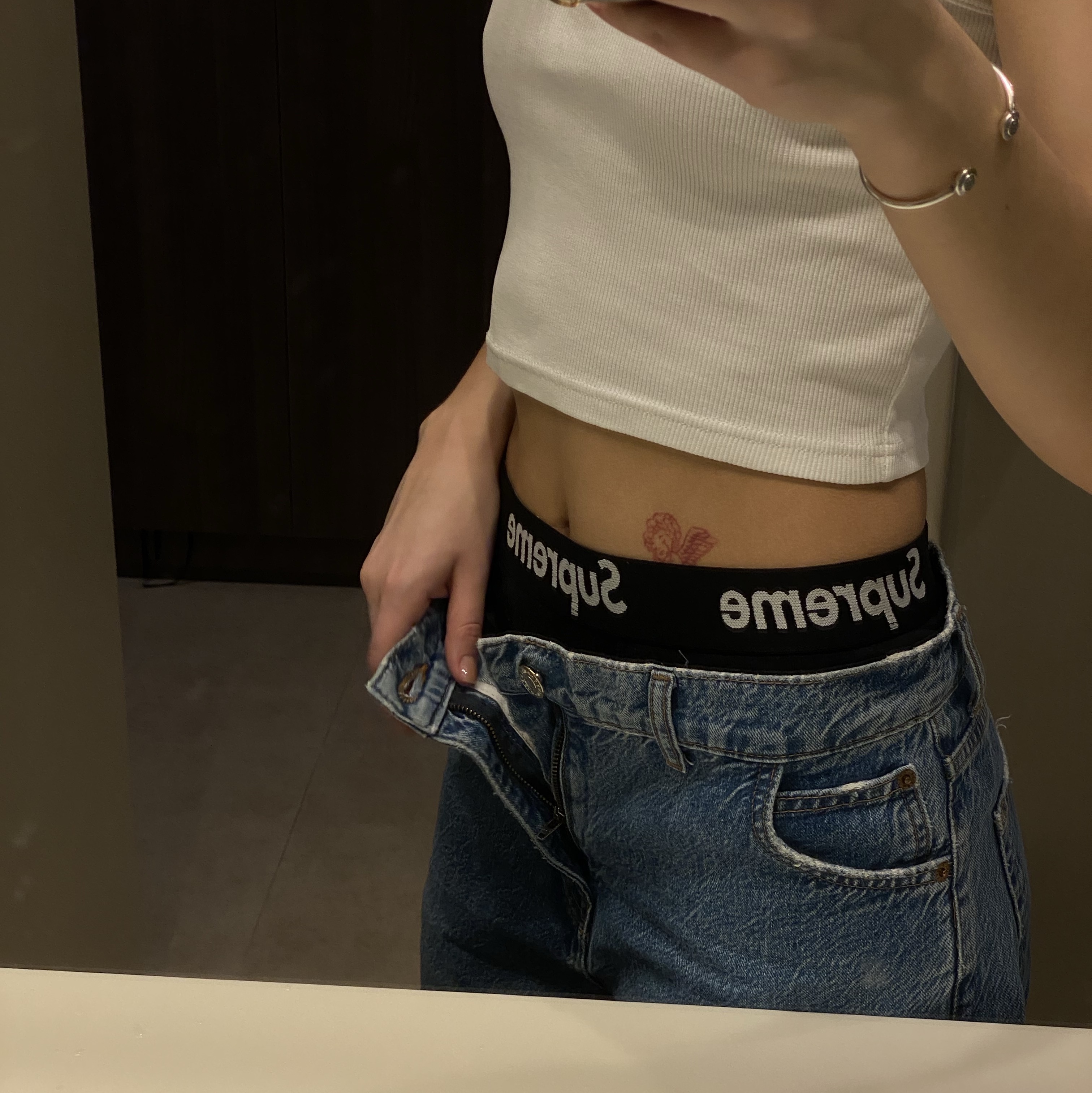 Supreme Hanes Boxer Briefs Black (4 Pack) 착용 스타일 - 2