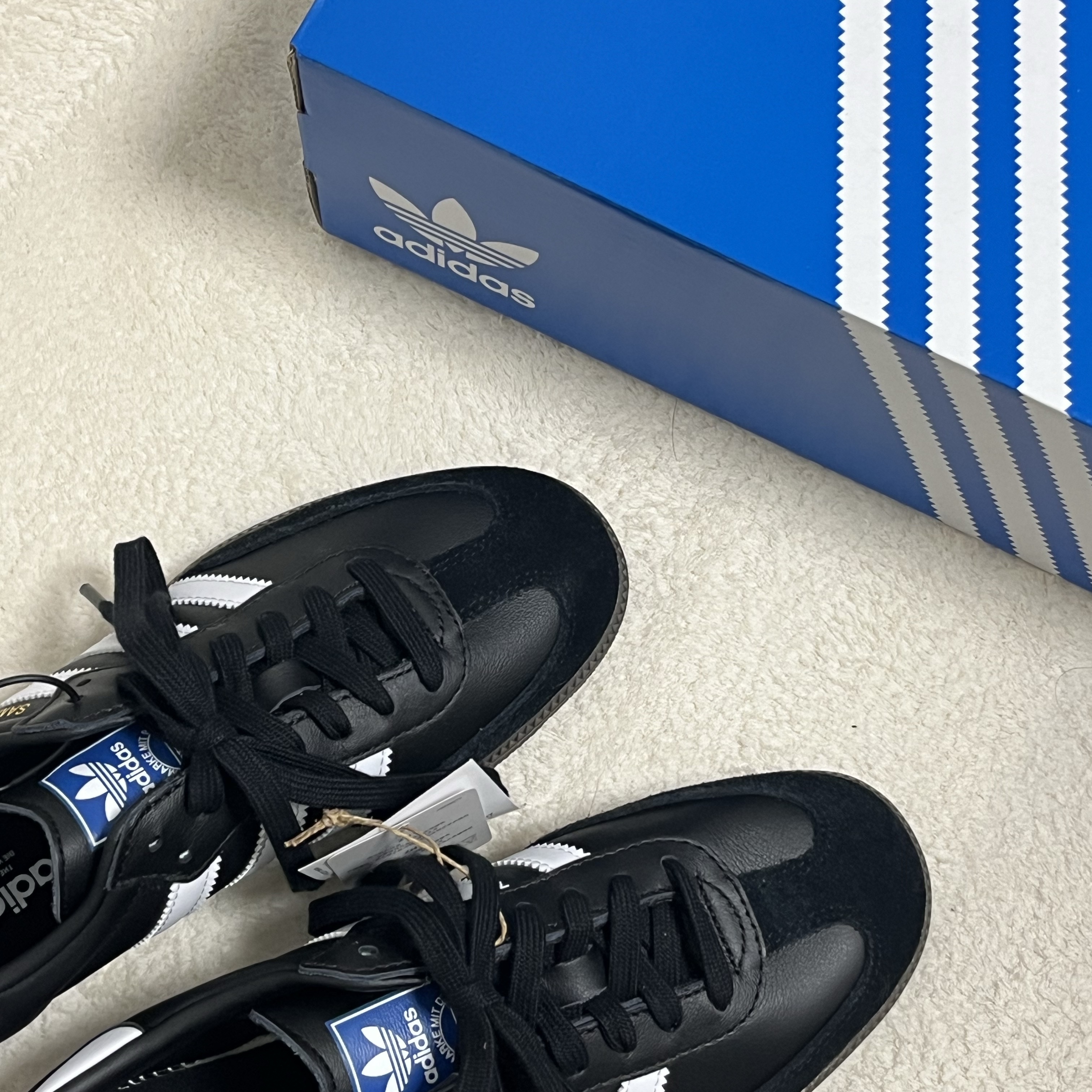 Adidas Samba OG Black White Gum 착용 스타일