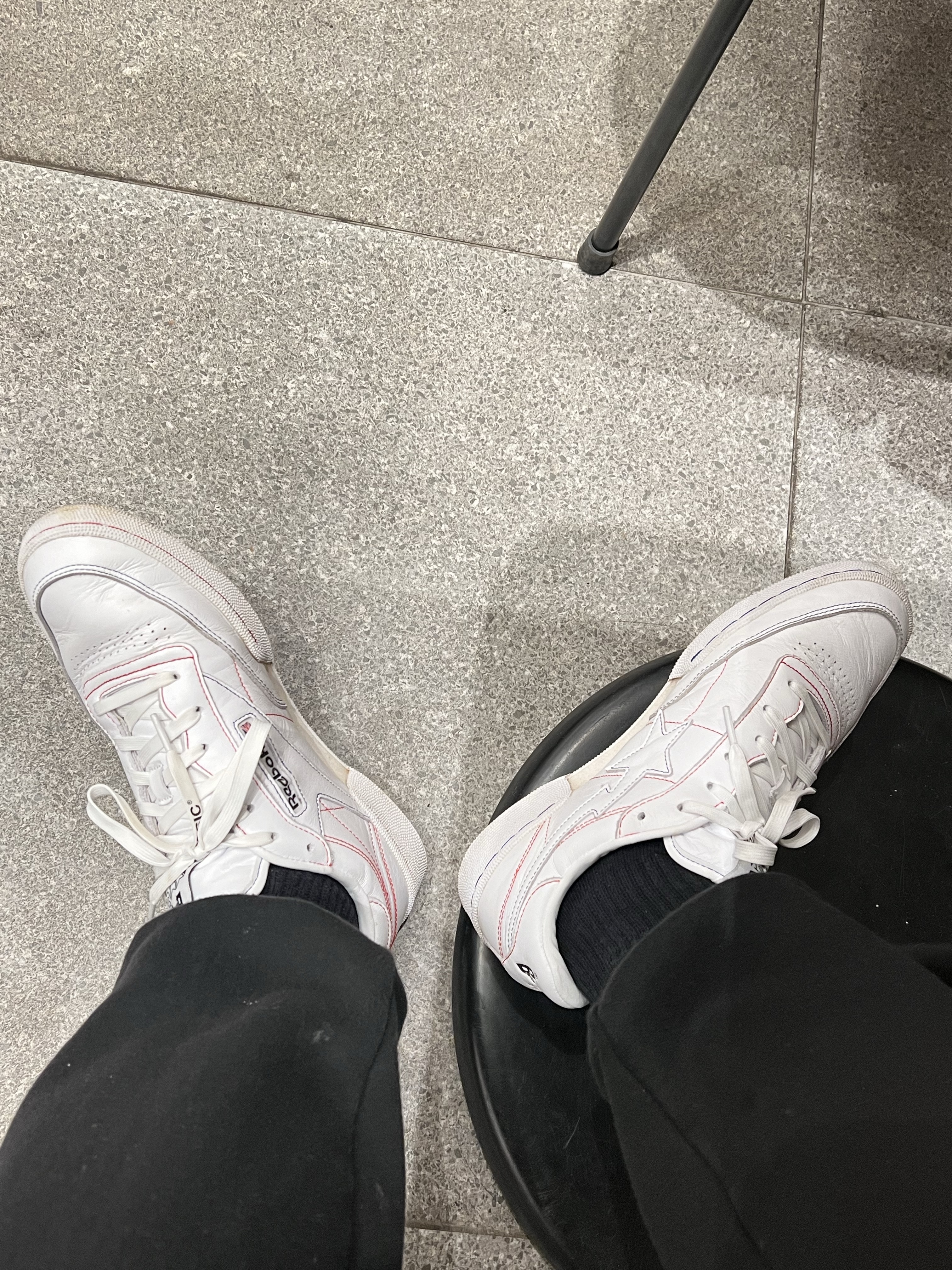 Reebok x BAPE Club C 85 White Contrast Stitch 착용 스타일 - 2