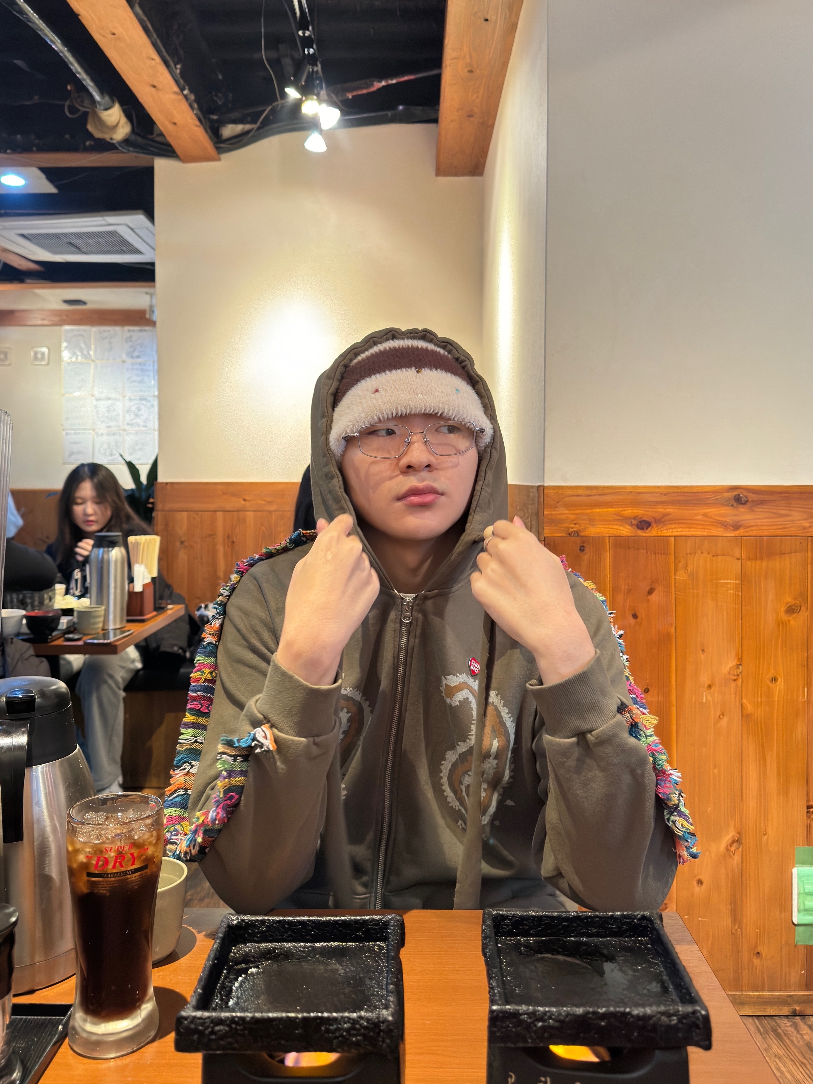 Gentle Monster Atomic 02 Silver 착용 스타일 - 4