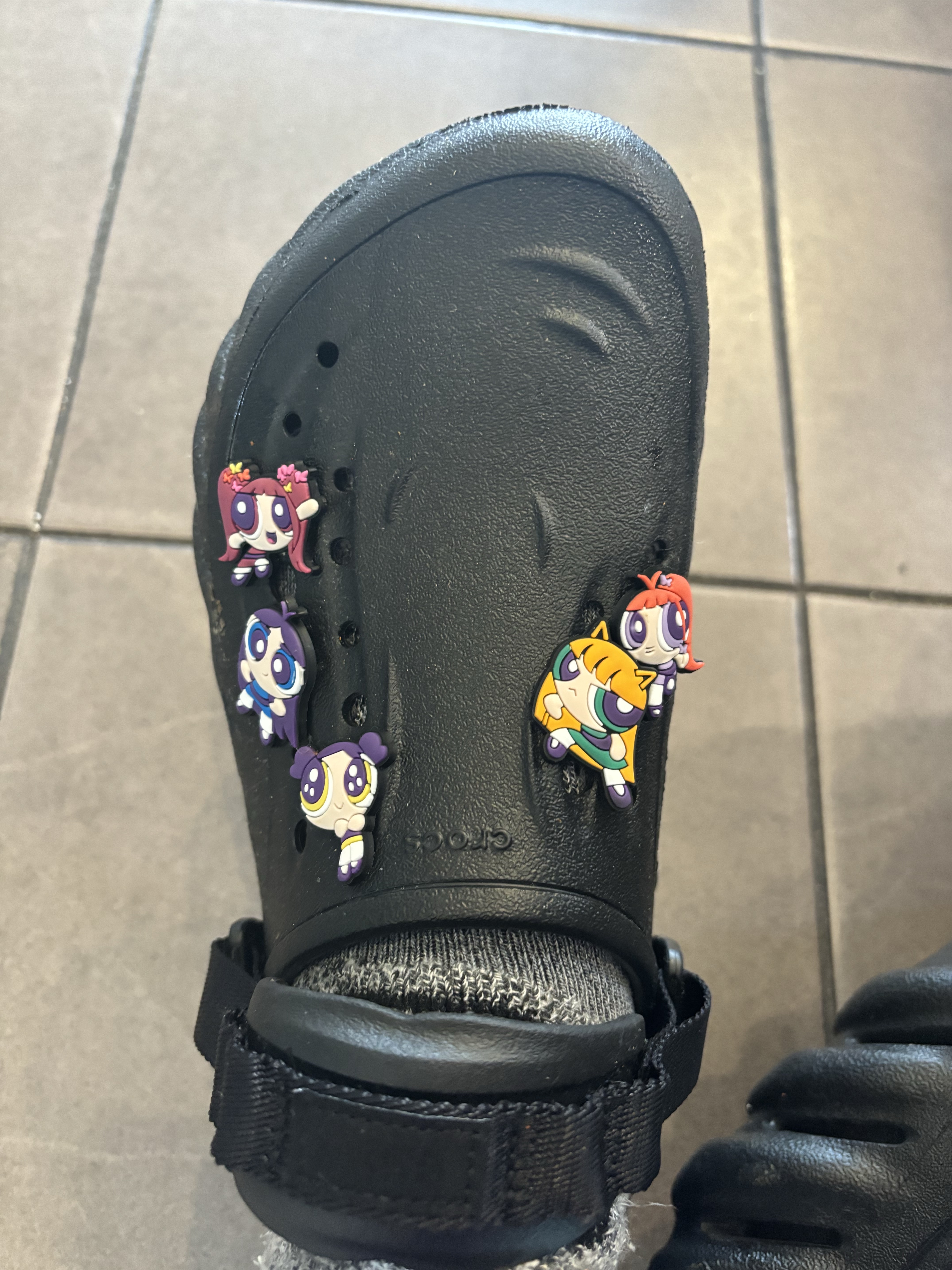 Crocs Echo Clog Black 착용 스타일 - 2